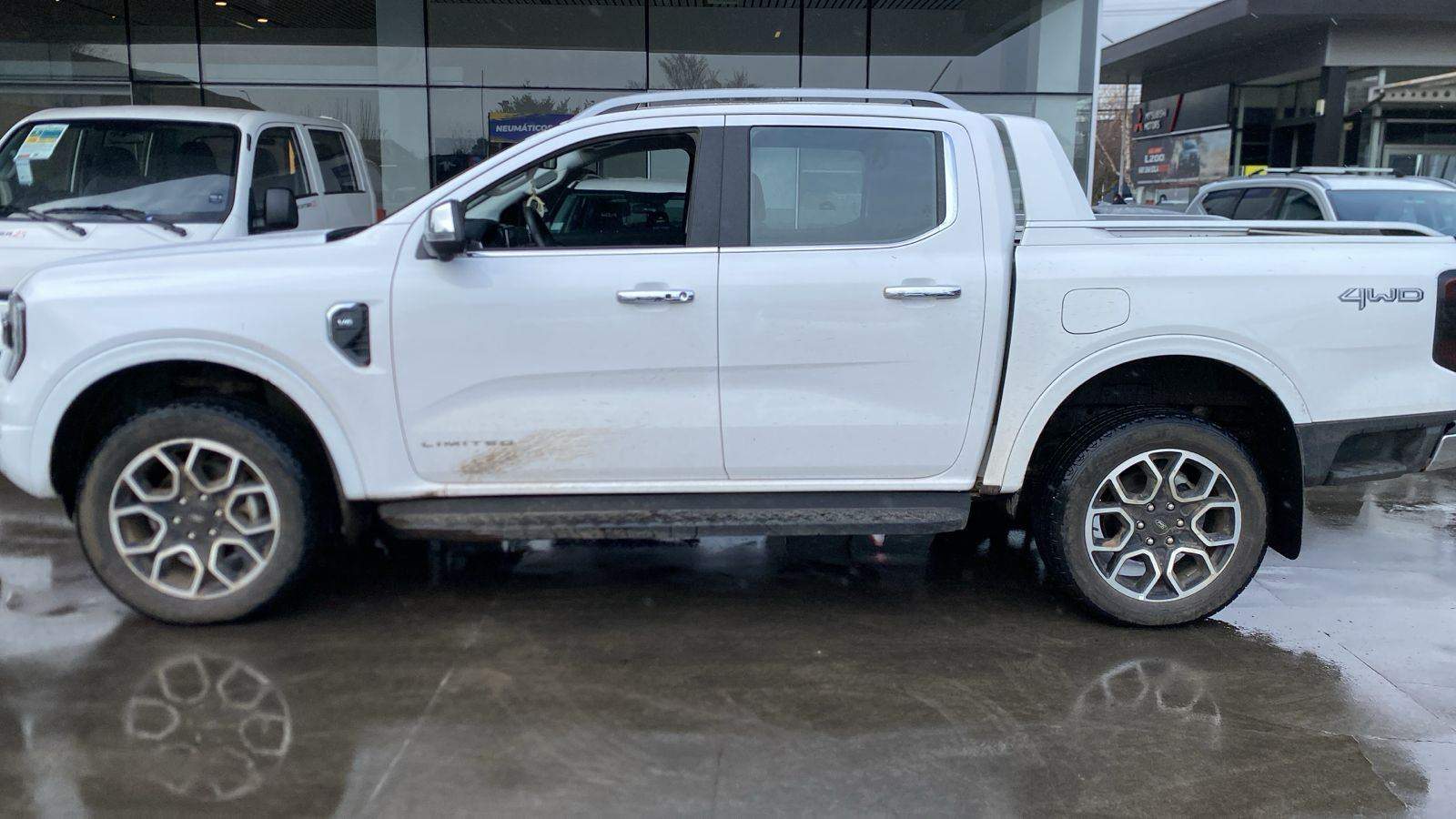 Ford Ranger 3.0 Ltd Diesel 4x4 Dob. Cab. At 4p 2025 - Imagen 8 de 8