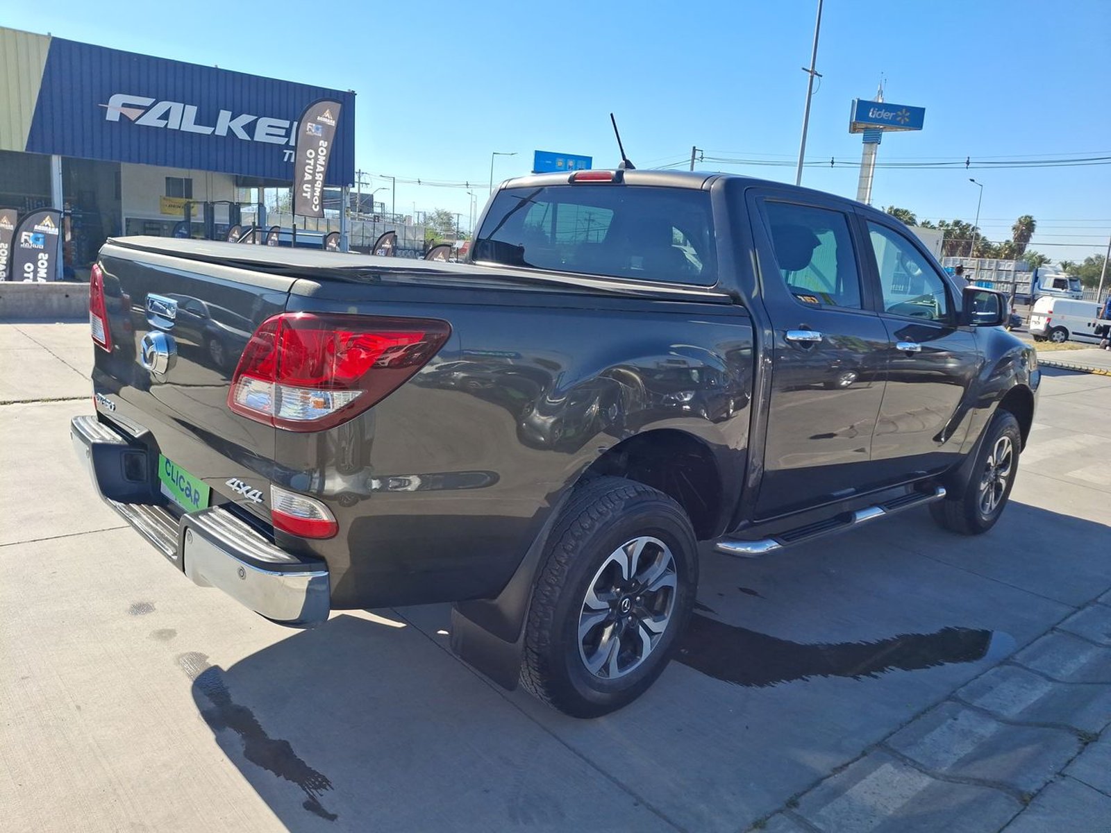 Mazda Bt-50 3.2 Sdx High Dob. Cab. Diesel 4x4 6at 4p 2022 - Imagen 7 de 8