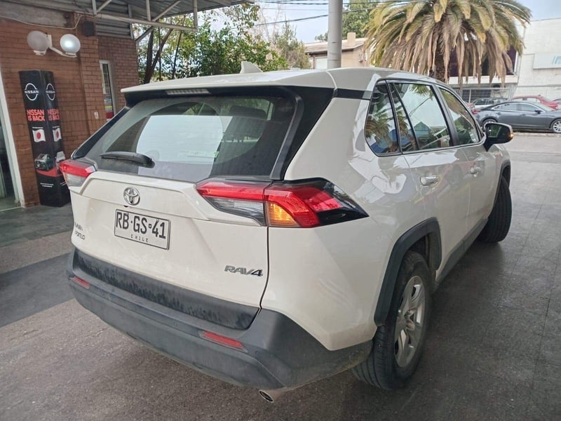 Toyota Rav 4 2.0 Le 4x2 Cvt At 5p 2021 - Imagen 4 de 5
