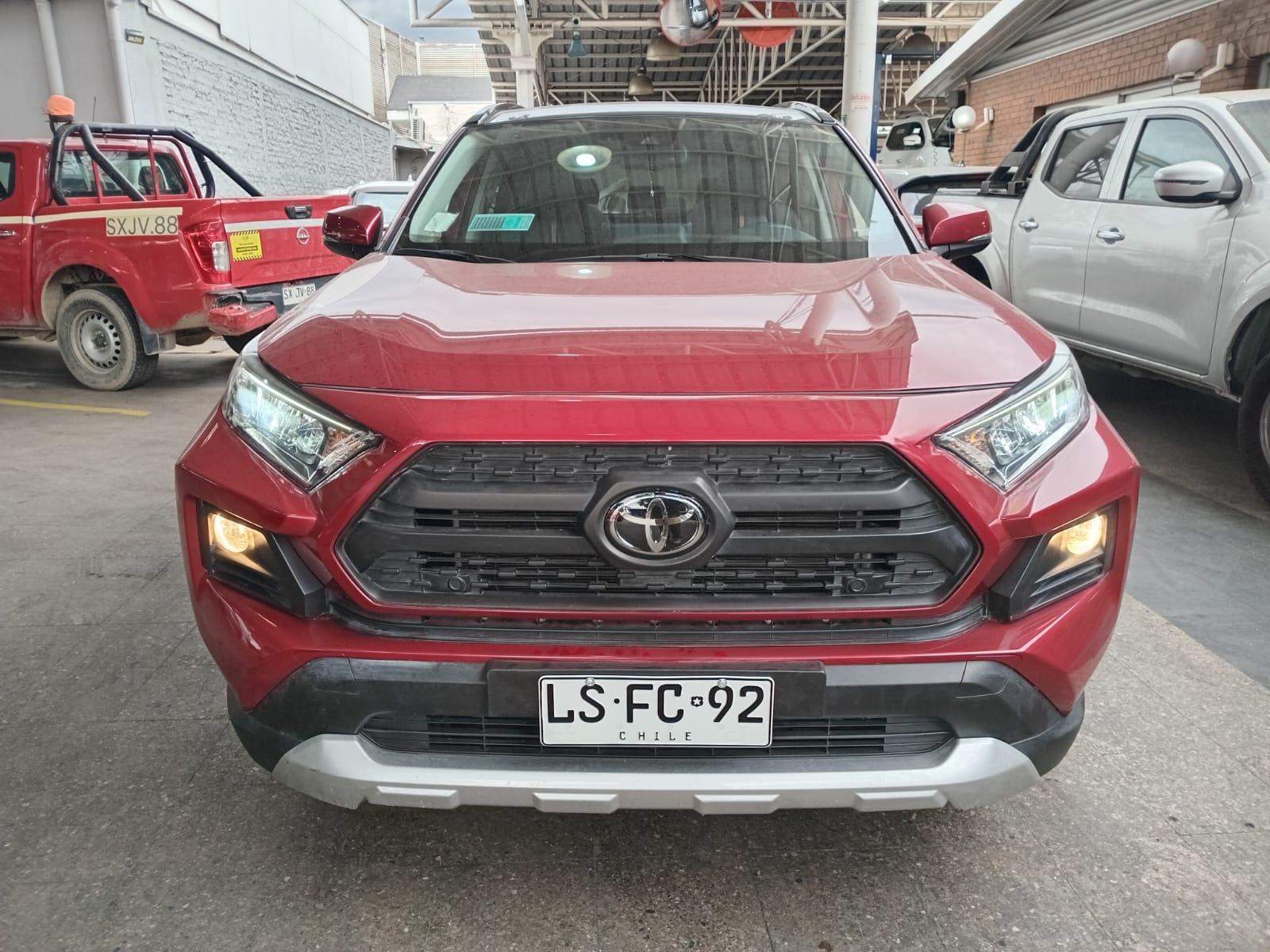 Toyota Rav 4 2.5 Adventure 4x4 At 5p 2020 - Foto 2 de 5