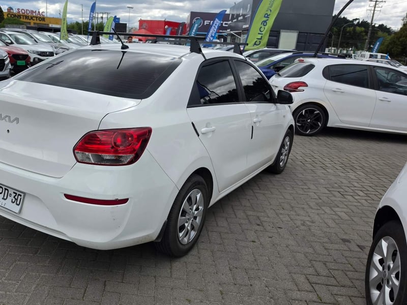 Kia Soluto 1.4 Lx Ac 4x2 Mt 4p 2023 - Imagen 4 de 5