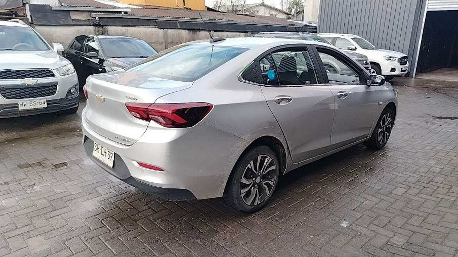 Chevrolet Onix 1.0t Premier 4x2 Sdn At 4p 2023 - Imagen 3 de 4