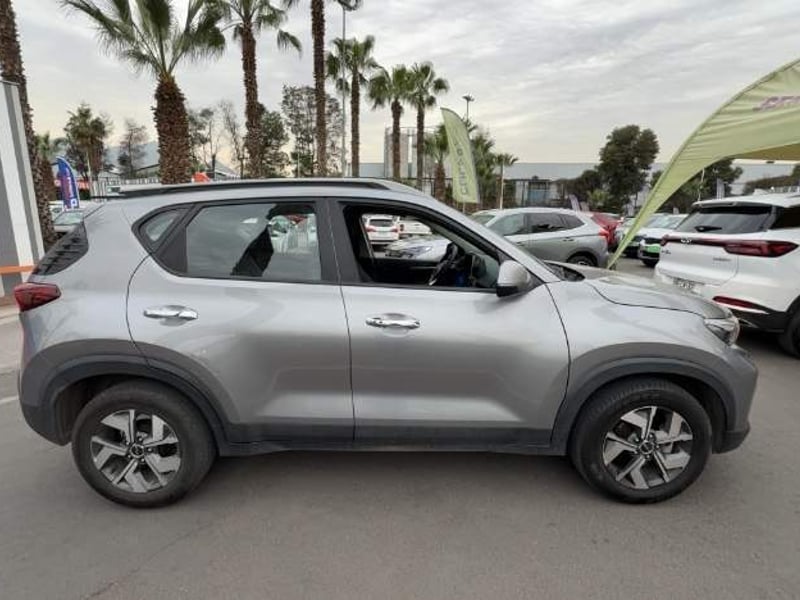 Kia Sonet 1.5 Ex Full Plus 4x2 6mt 5p 2022 - Imagen 3 de 5