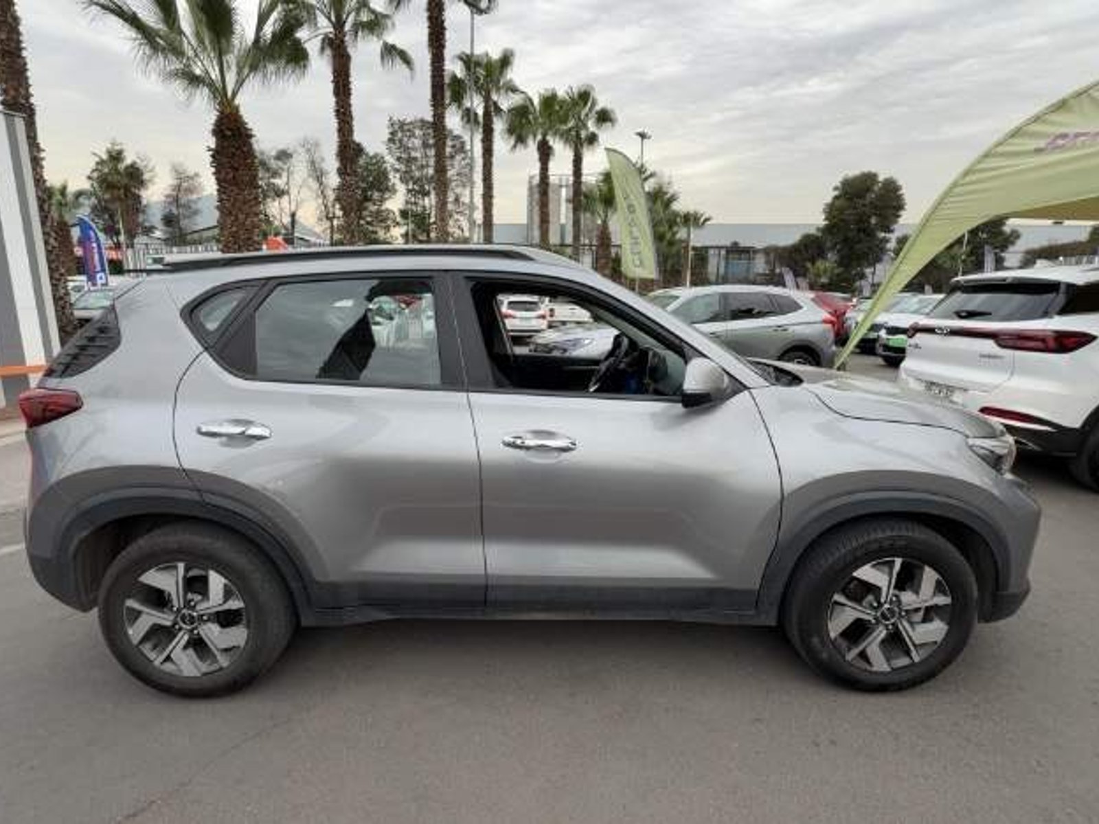 Kia Sonet 1.5 Ex Full Plus 4x2 6mt 5p 2022 - Foto 3 de 5