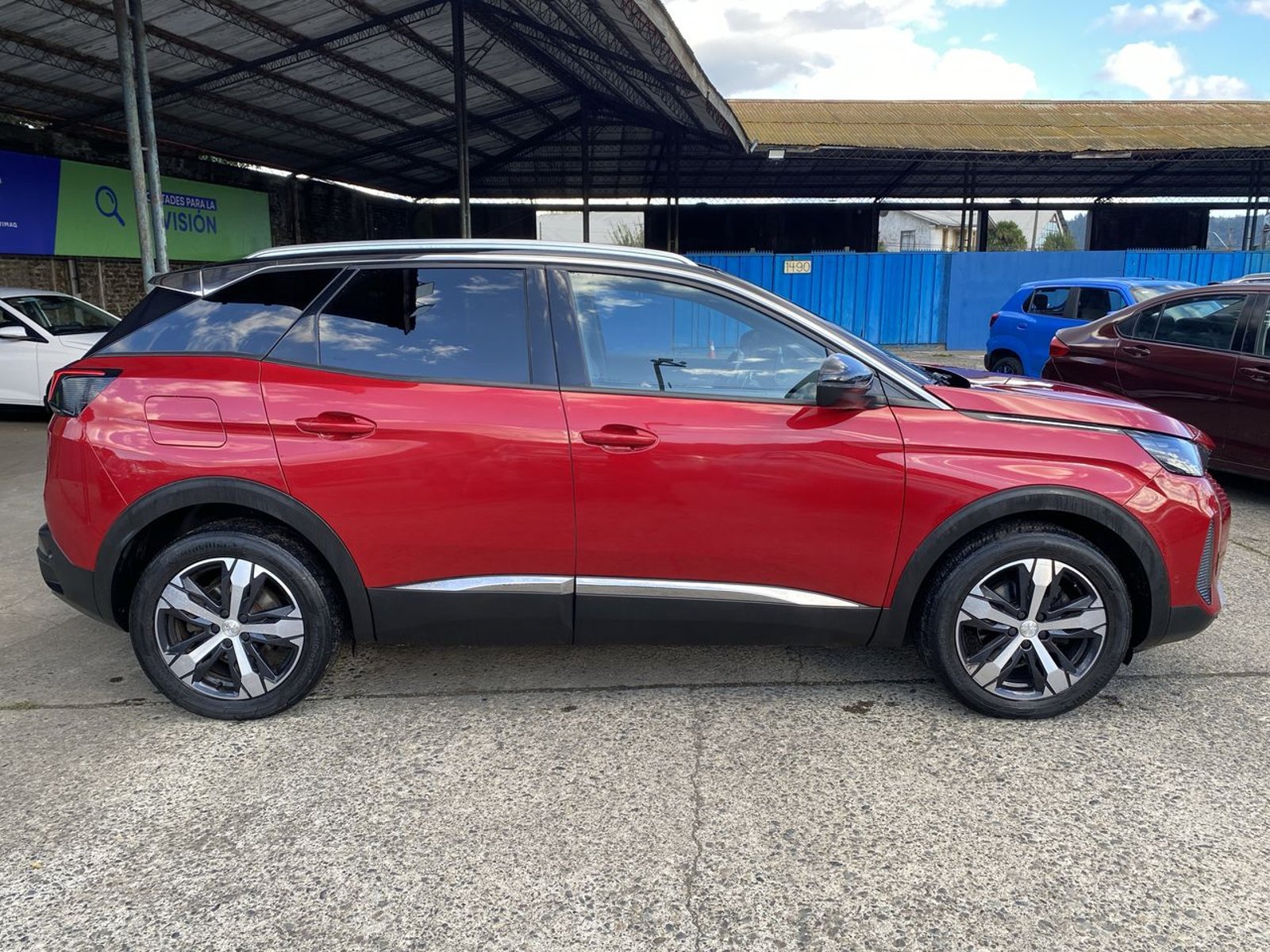 Peugeot 3008 1.5 Allure Pack Bluehdi 130 4x2 Eat8 5p 2023 - Imagen 8 de 8