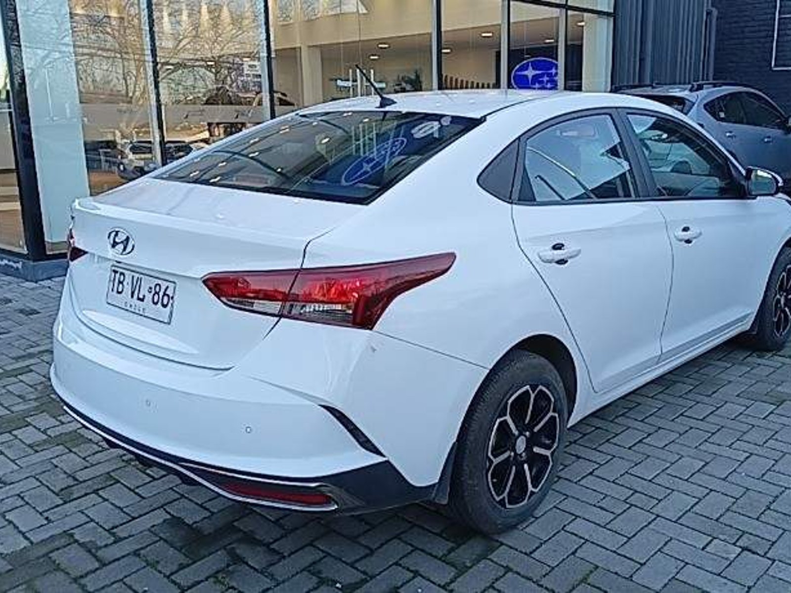 Hyundai Accent 1.4 Hci Plus 4x2 Mt 4p 2024 - Foto 4 de 5