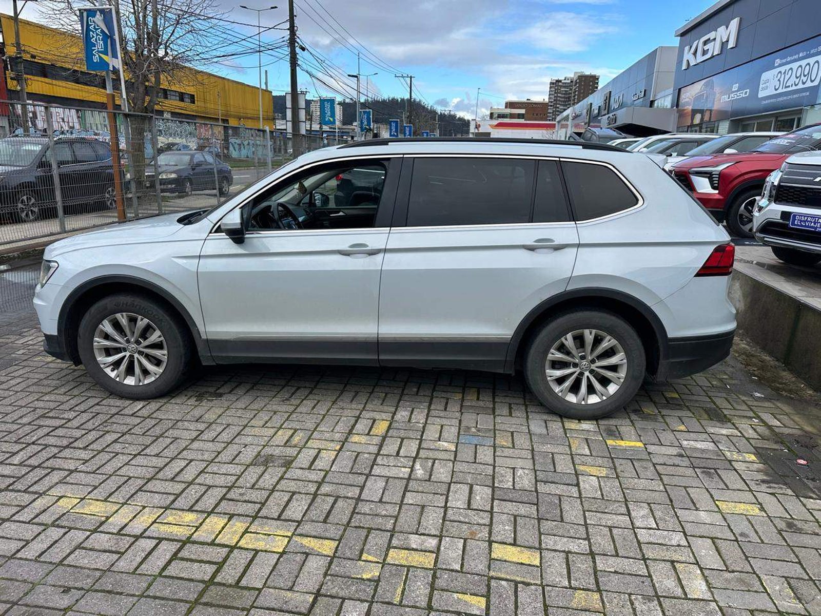Volkswagen Tiguan 1.4 Tsi Comfortline 4x2 At 5p 2018 - Imagen 3 de 5
