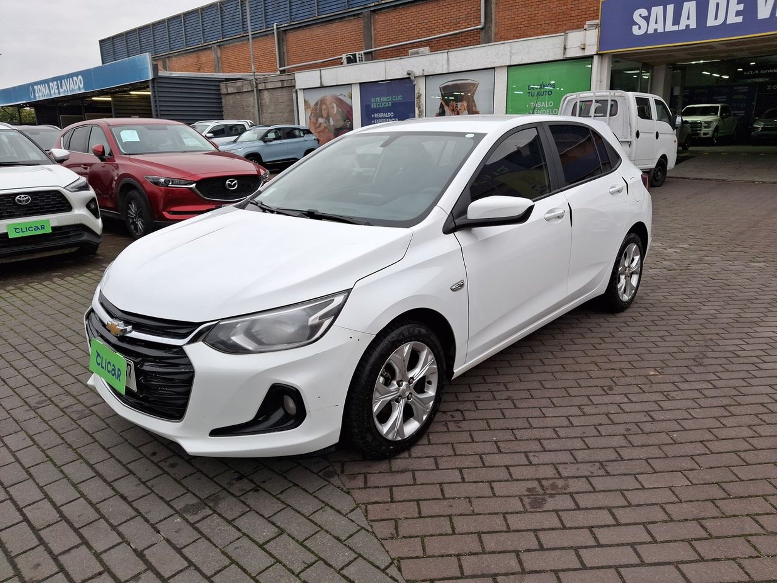 Chevrolet Onix 1.0t Ltz P2 4x2 Hb Mt 5p 2023 - Imagen 3 de 8