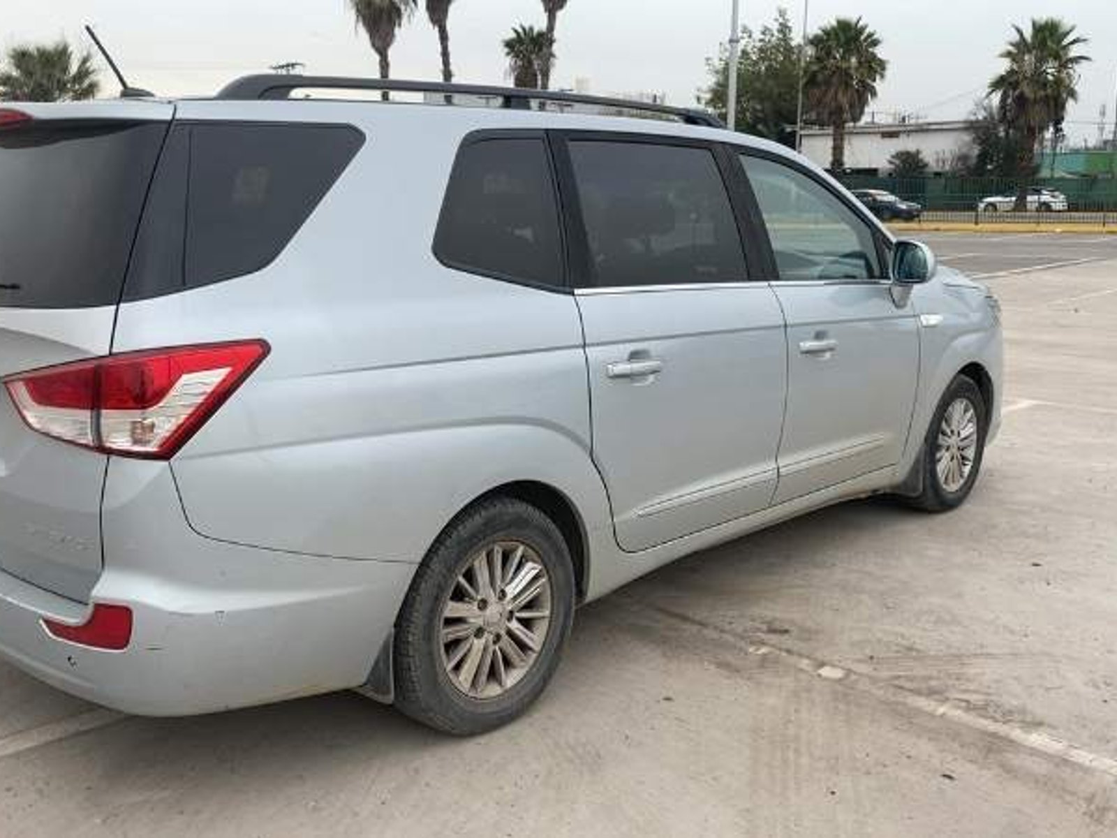 SsangYong Stavic 2.2 Diesel 2wd At 5p 2019 - Foto 4 de 5