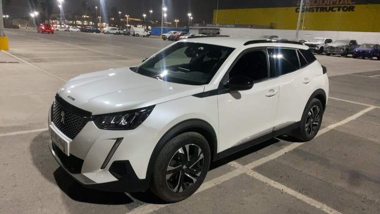 Peugeot 2008 1.2 Allure Puretech 130 4x2 Mt 5p 2023 - Imagen 6 de 8