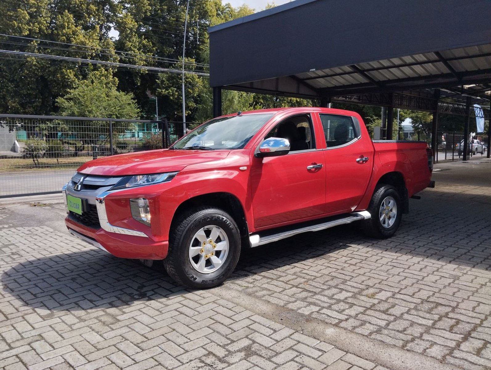 Mitsubishi L200 2.2 Katana Crt Diesel Dob. Cab. 4x4 Mt 4p 2024 - Imagen 6 de 8