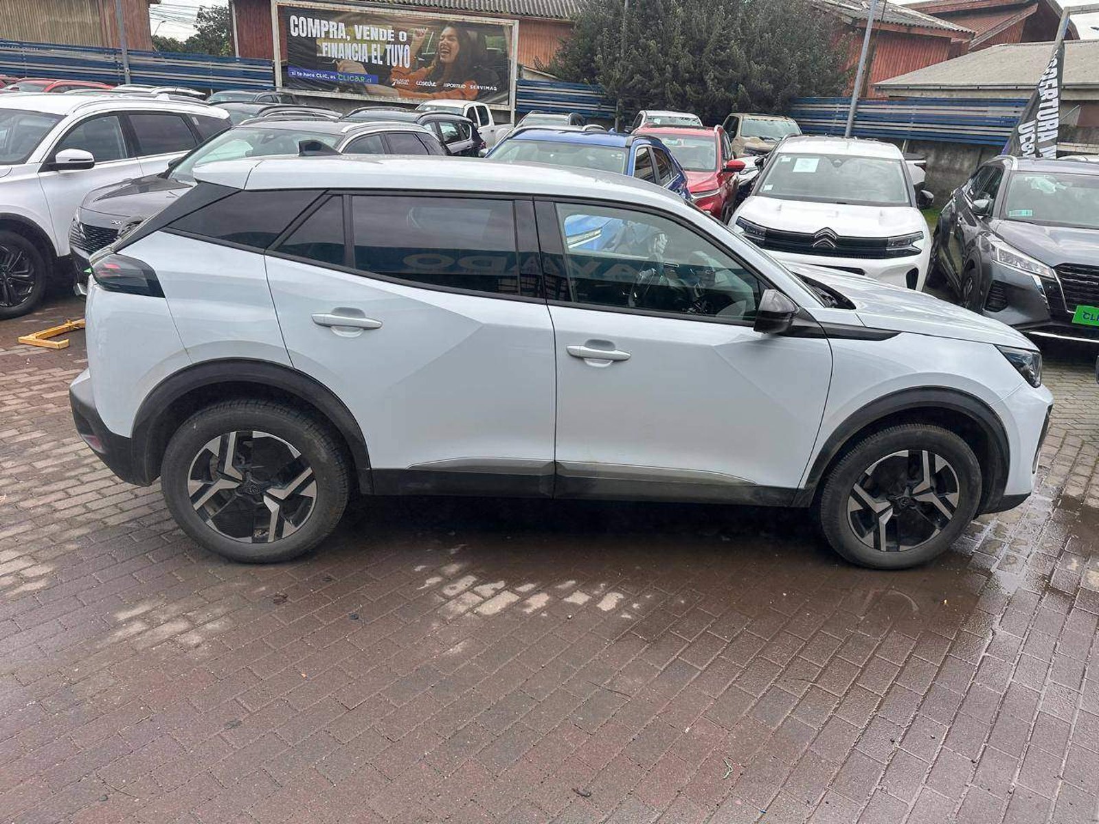 Peugeot 2008 1.2 Mca Allure Mhev 136hp 4x2 At 5p 2026 - Imagen 3 de 5