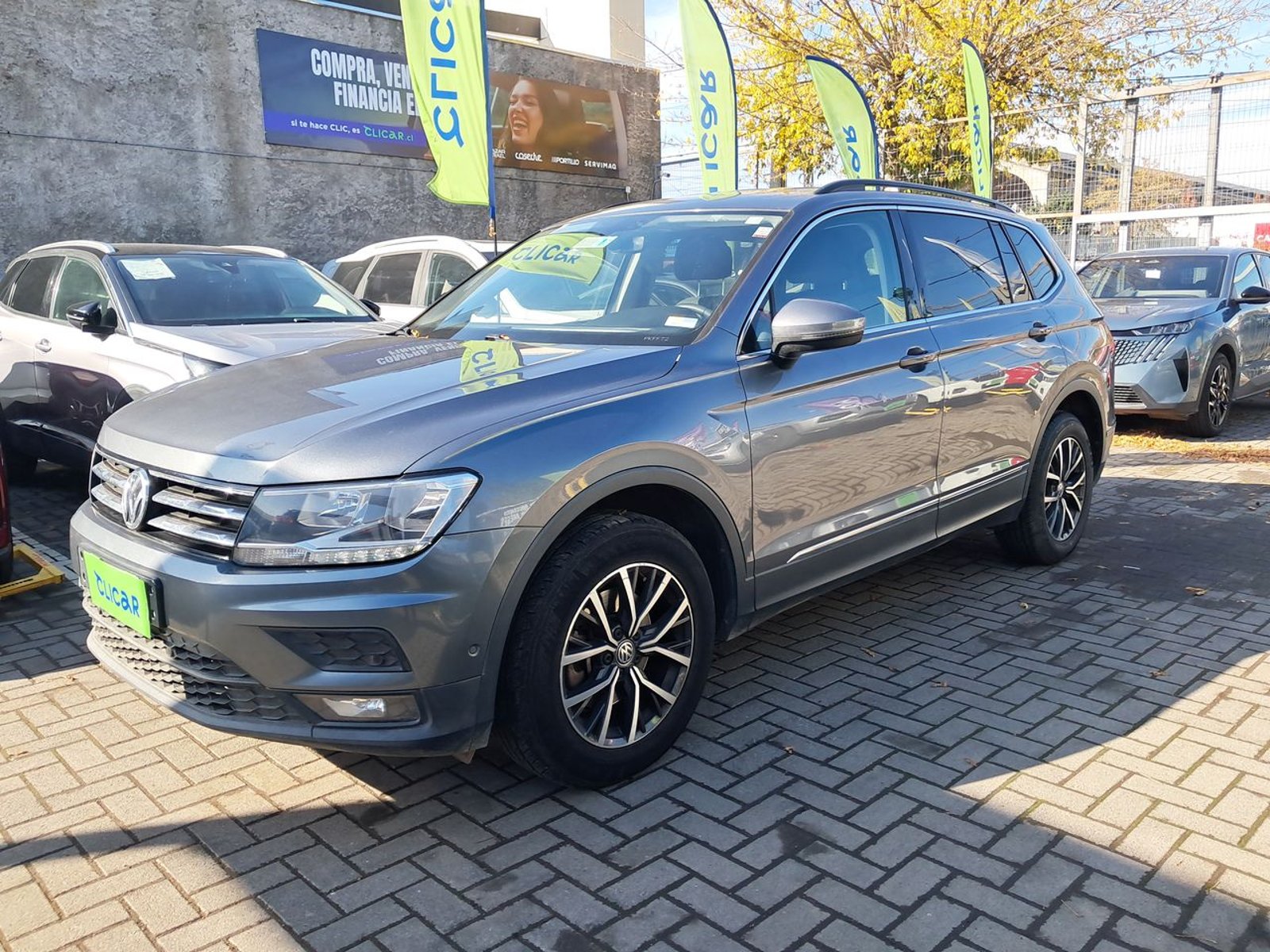 Volkswagen Tiguan 1.4 Tsi Comfortline 4x2 Con Camara At 5p 2021 - Foto 3 de 8