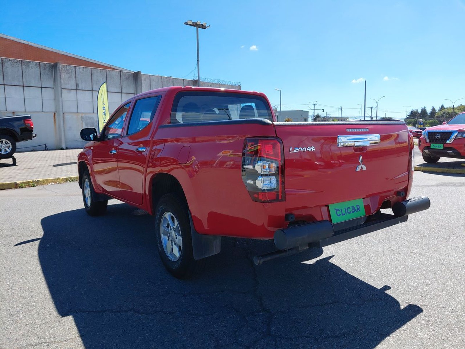 Mitsubishi L200 2.2 Katana Crt Diesel Dob. Cab. 4x4 Mt 4p 2024 - Imagen 4 de 7