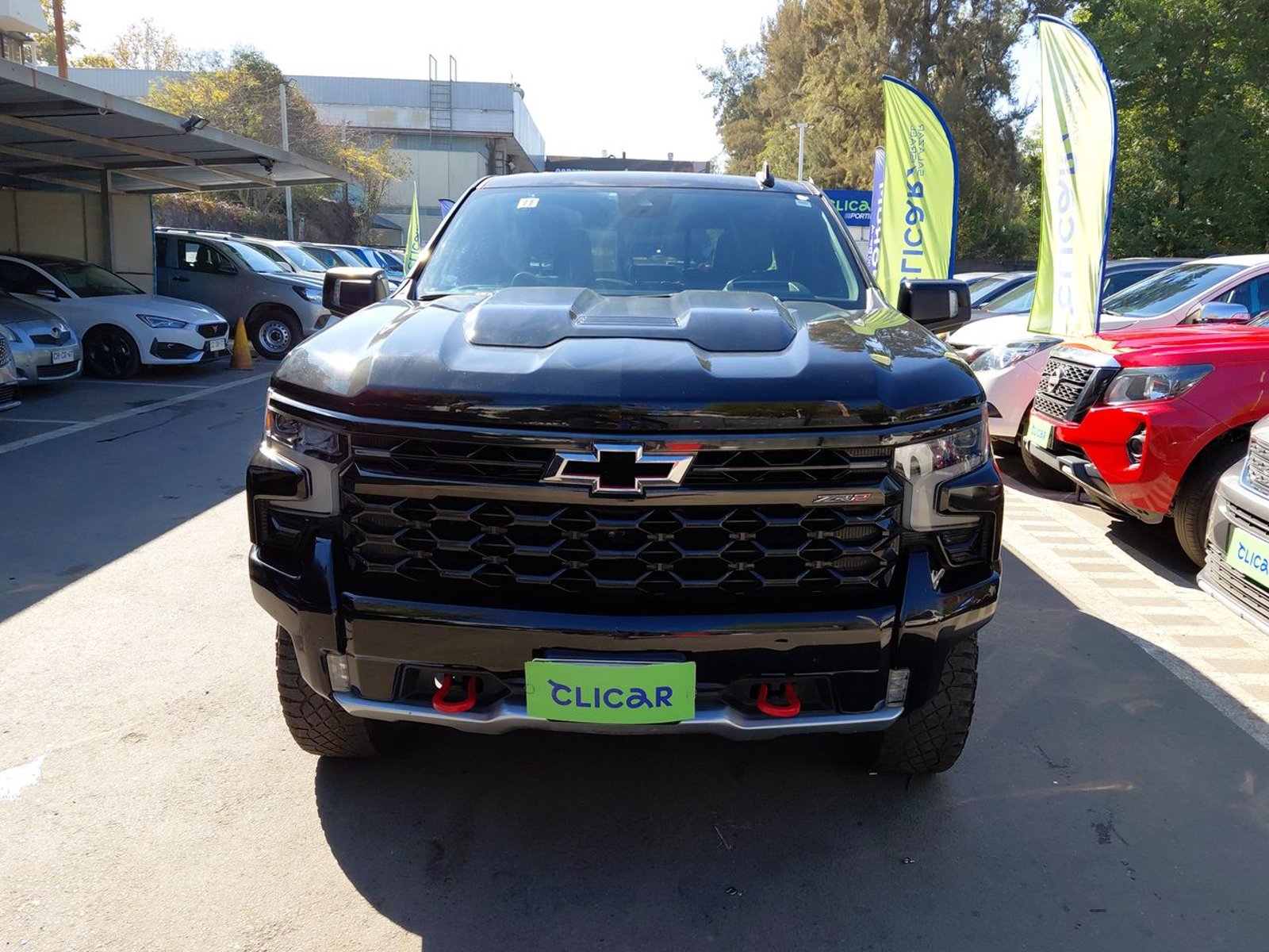 Chevrolet Silverado 6.2 Zr2 4x4 At 4p 2023 - Foto 2 de 8