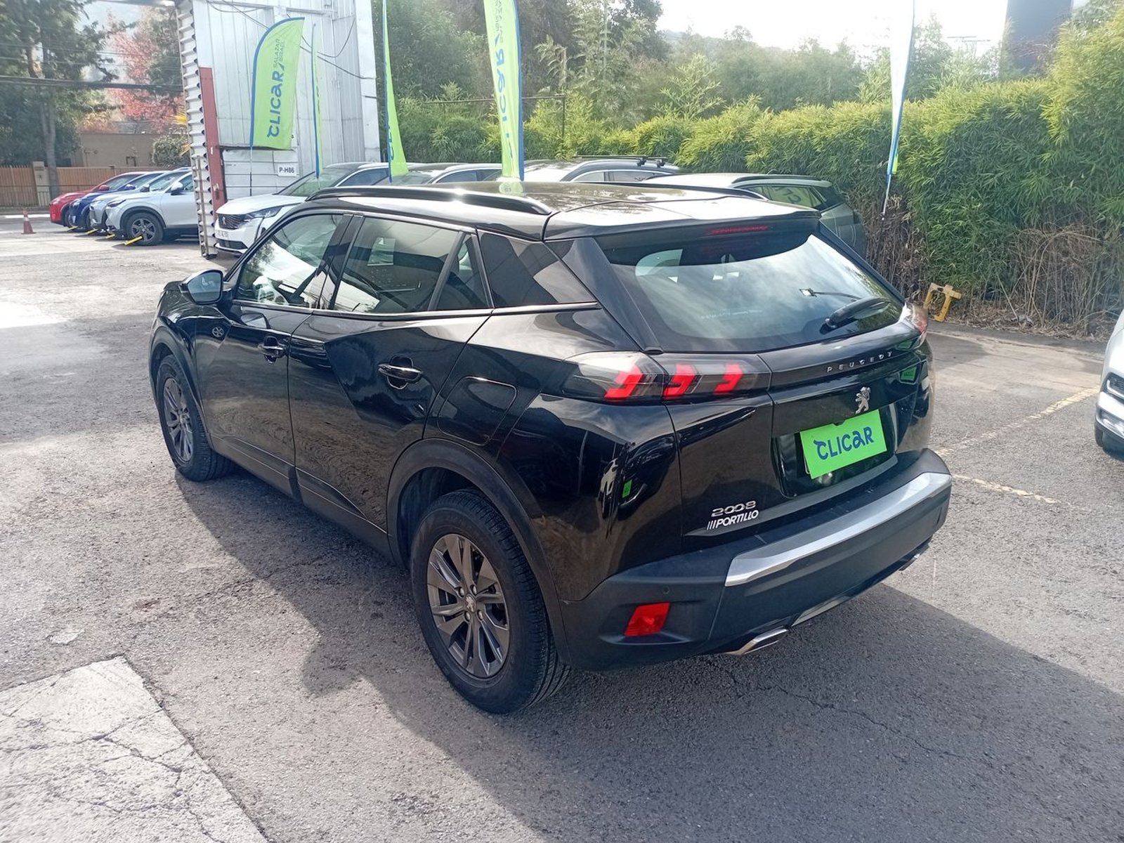 Peugeot 2008 1.2 Active Puretech 130 Mt 5p 2021 - Foto 5 de 8