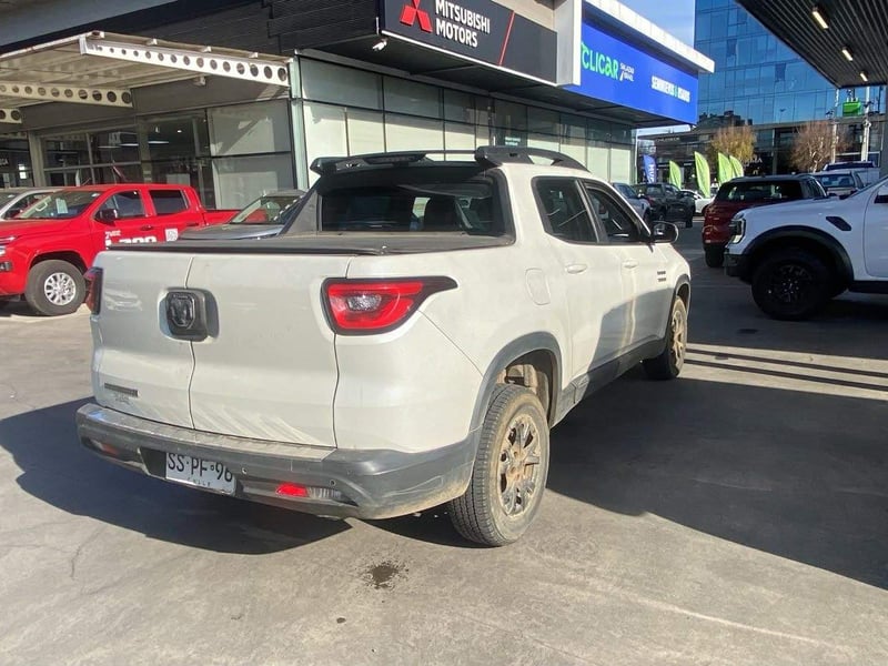 RAM 1000 1.8 Big Horn Lx 4x2 Dob. Cab. At 4p 2023 - Imagen 4 de 5