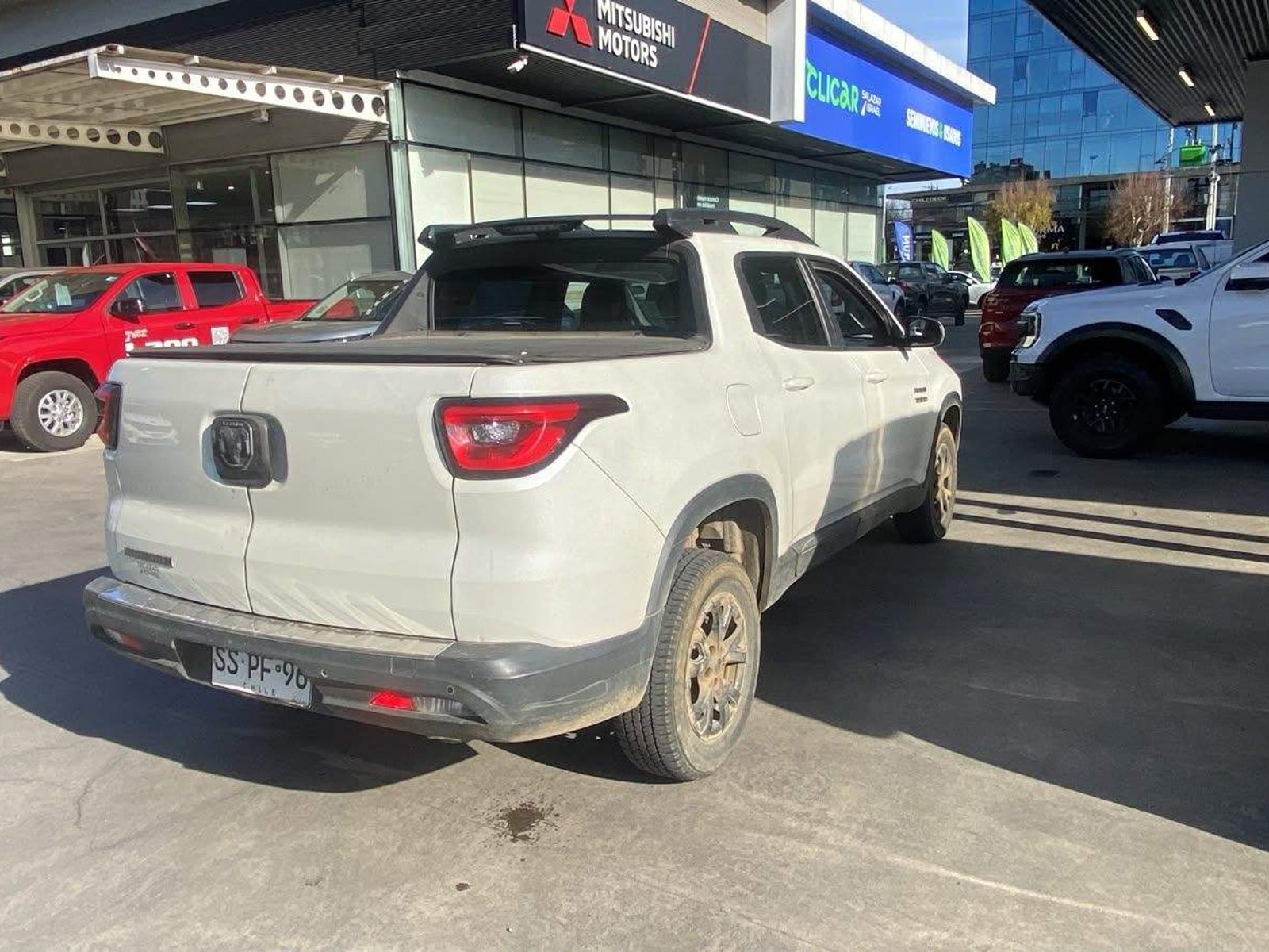 RAM 1000 1.8 Big Horn Lx 4x2 Dob. Cab. At 4p 2023 - Foto 4 de 5