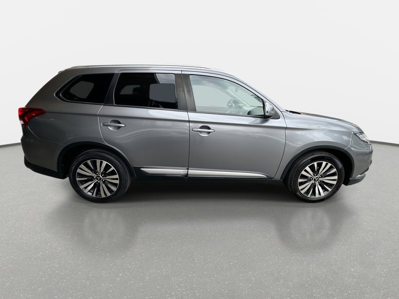 Mitsubishi Outlander 2.4 Glx 4x4 At 5p 2020 - Imagen 8 de 8