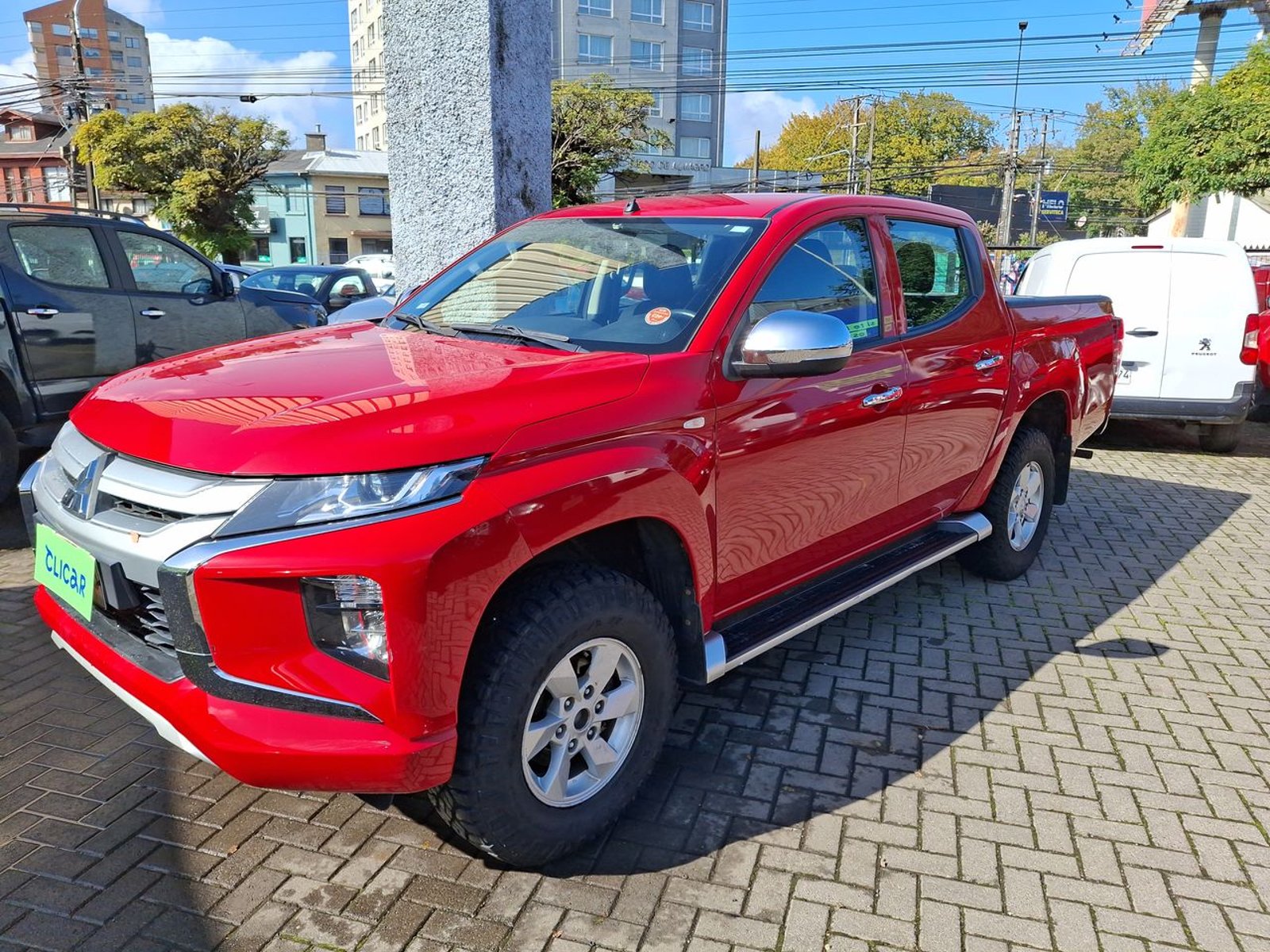 Mitsubishi L200 2.2 Katana Crt Diesel Dob. Cab. 4x4 Mt 4p 2024 - Foto 3 de 8