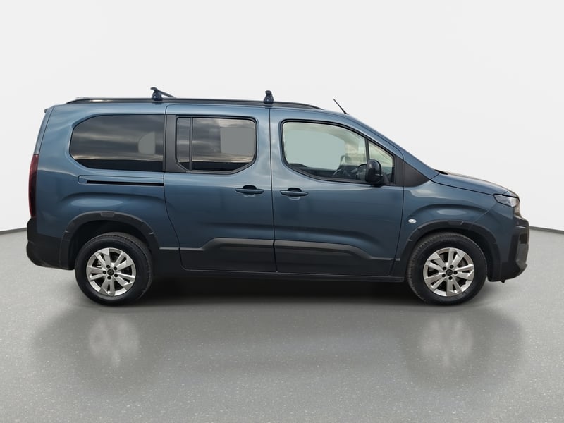 Peugeot Rifter 1.5 Mca Allure Bluehdi Diesel 130 4x2 Eat8 5p 2025 - Imagen 8 de 8