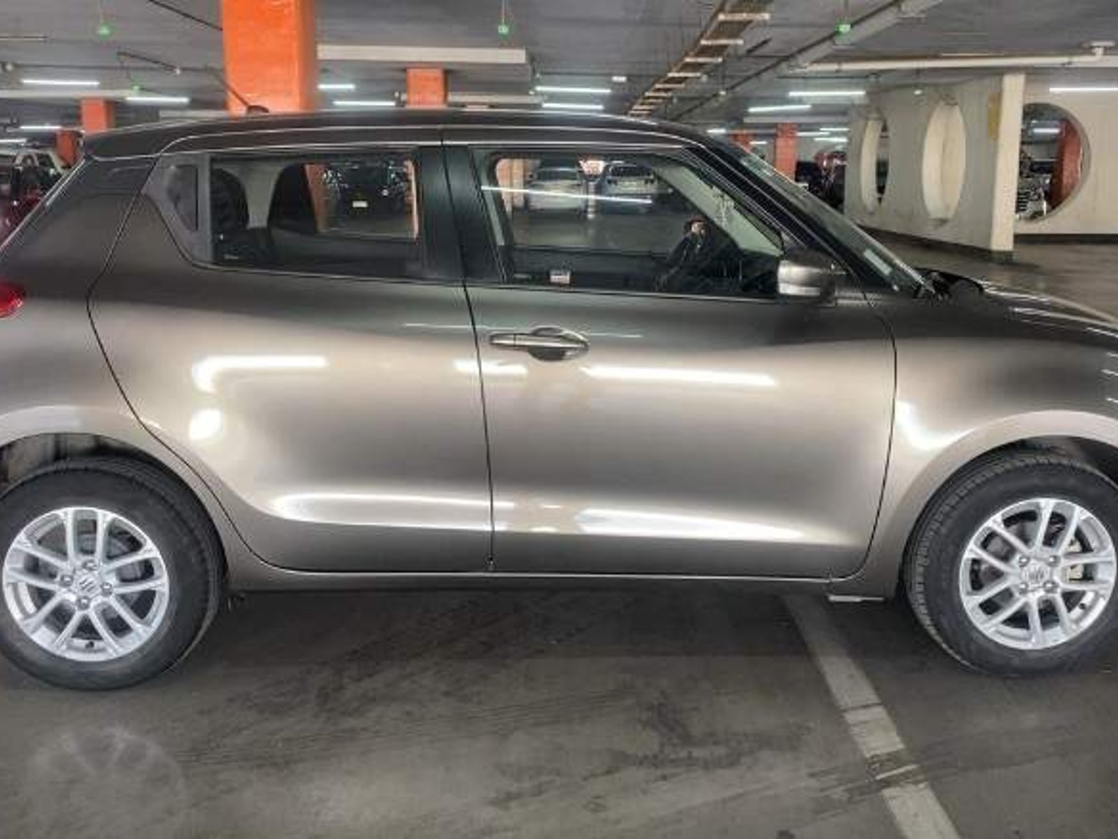 Suzuki Swift 1.2 Gl Sport 4x2 Hb Mt 5p 2023 - Foto 3 de 5