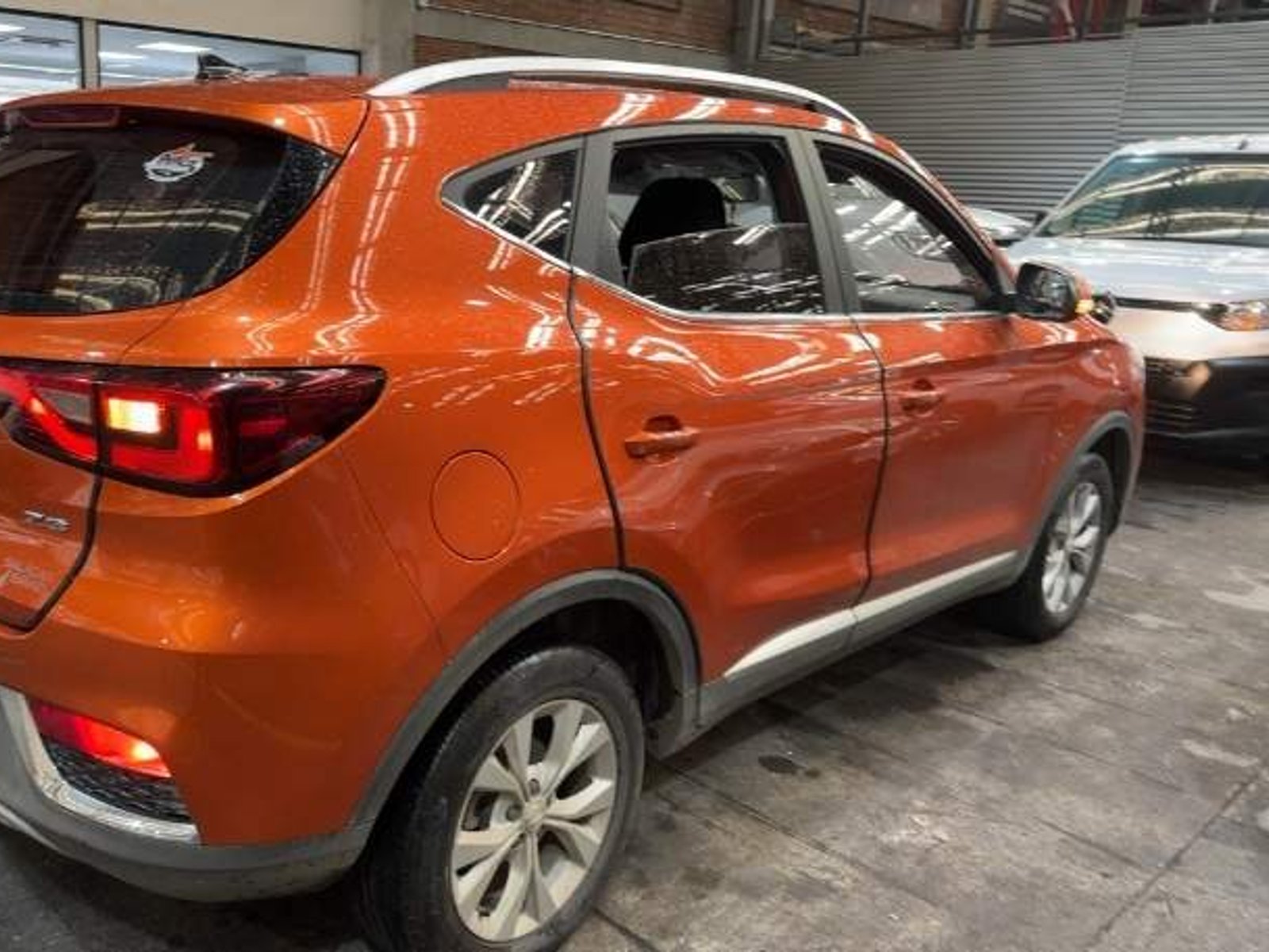 MG Mg Zs 1.5 Std 4x2 Mt 5p 2023 - Foto 4 de 5