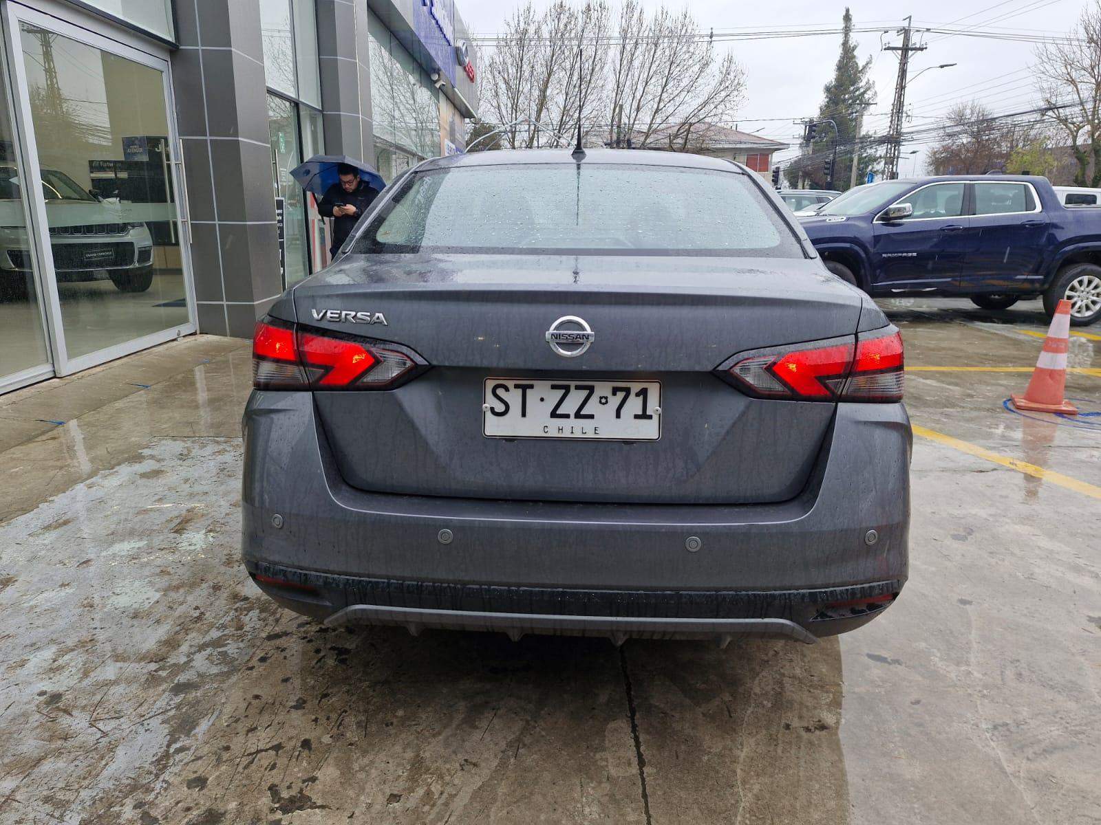 Nissan Versa 1.6 Advance 4x2 Mt 4p 2023 - Imagen 4 de 4