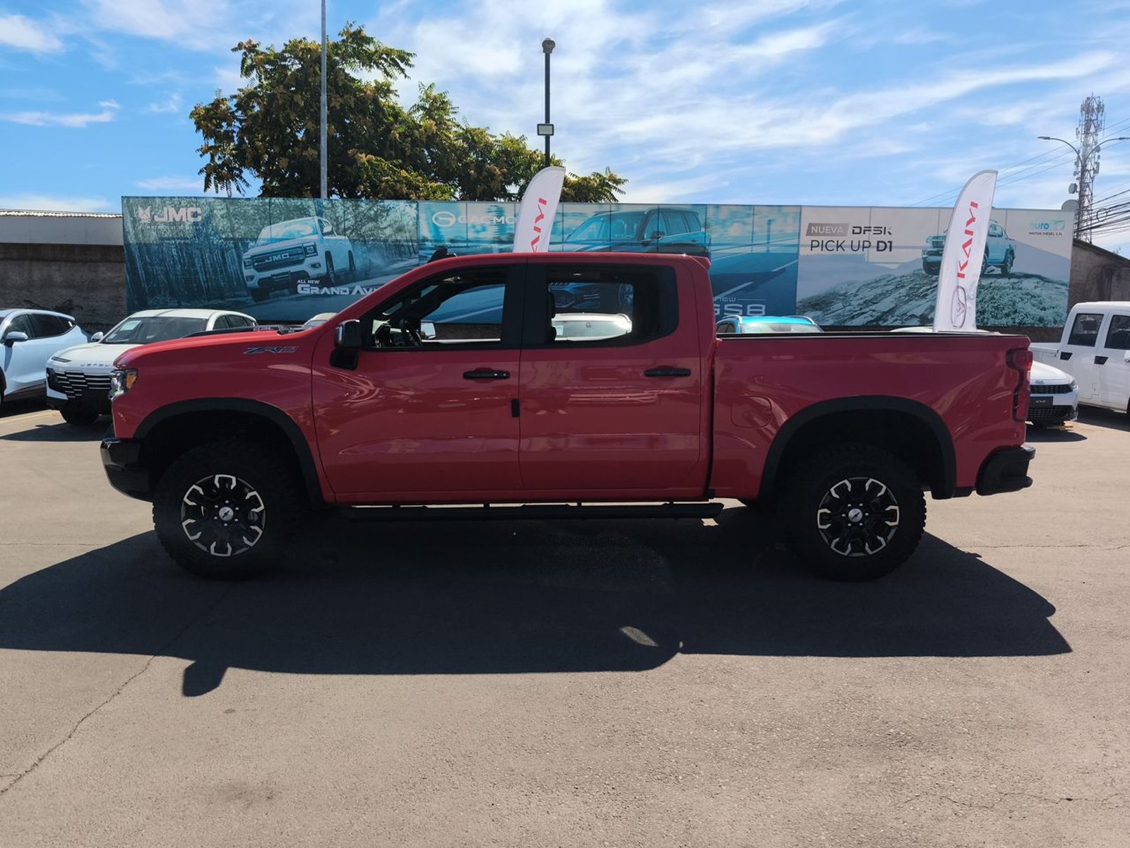 Chevrolet Silverado 6.2 Zr2 R 4x4 At 4p 2025 - Foto 4 de 8