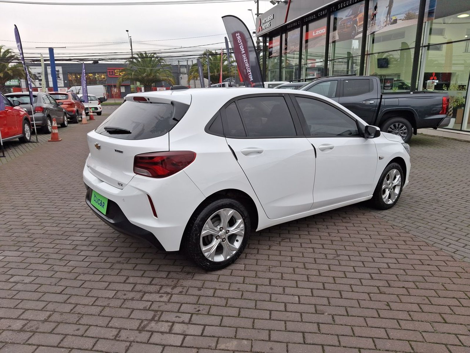 Chevrolet Onix 1.0t Ltz P2 4x2 Hb Mt 5p 2023 - Imagen 7 de 8