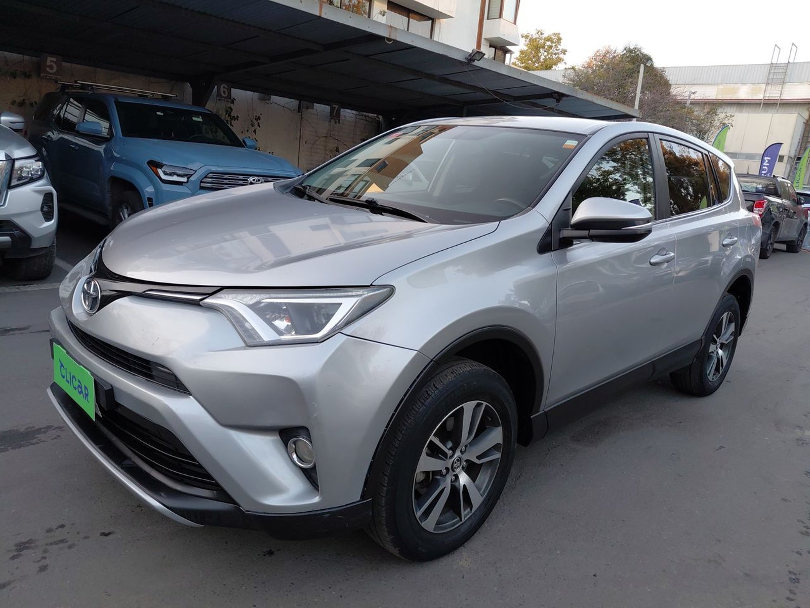 Toyota Rav 4 2.0 4x2 Super Lujo Cvt At 5p 2019 - Foto 3 de 8