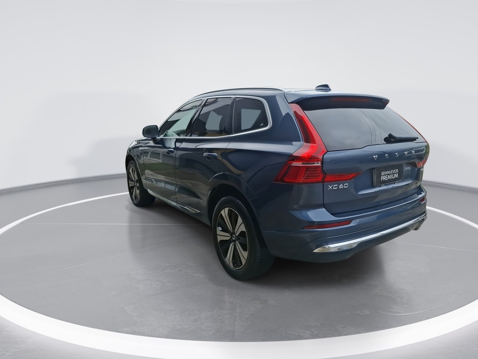 Volvo Xc60 2.0 T8 Recharge Plus Hybrid Awd At 5p 2025 - Foto 5 de 8