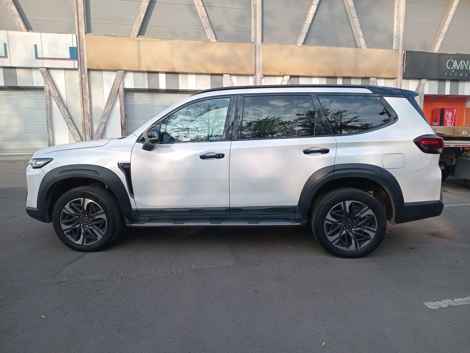 Maxus D90 2.0 Luxury Diesel 4wd At 5p 2024 - Imagen 4 de 8