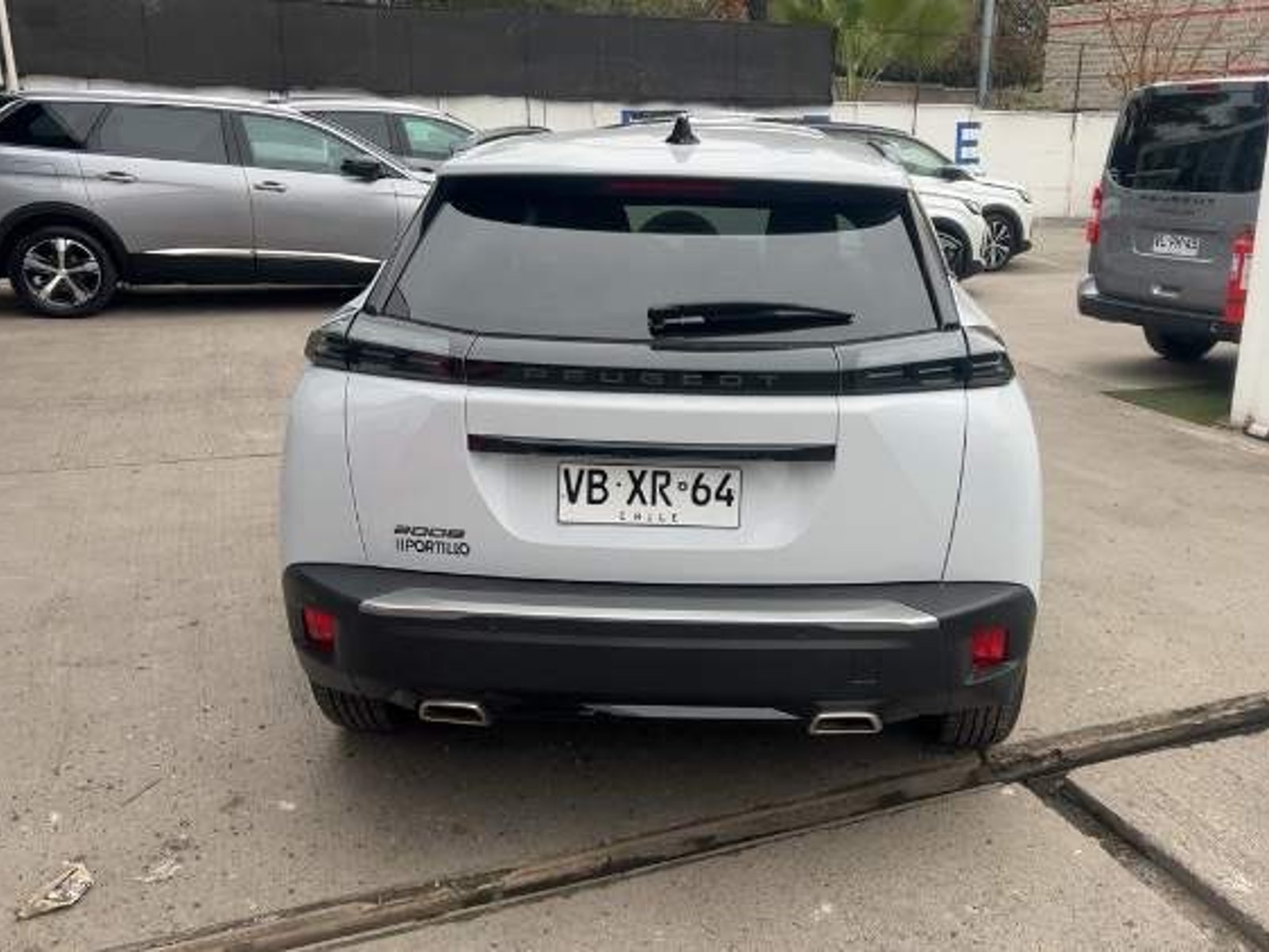 Peugeot 2008 1.2 Allure Pack Puretech 130hp 4x2 Mt 5p 2025 - Foto 5 de 5