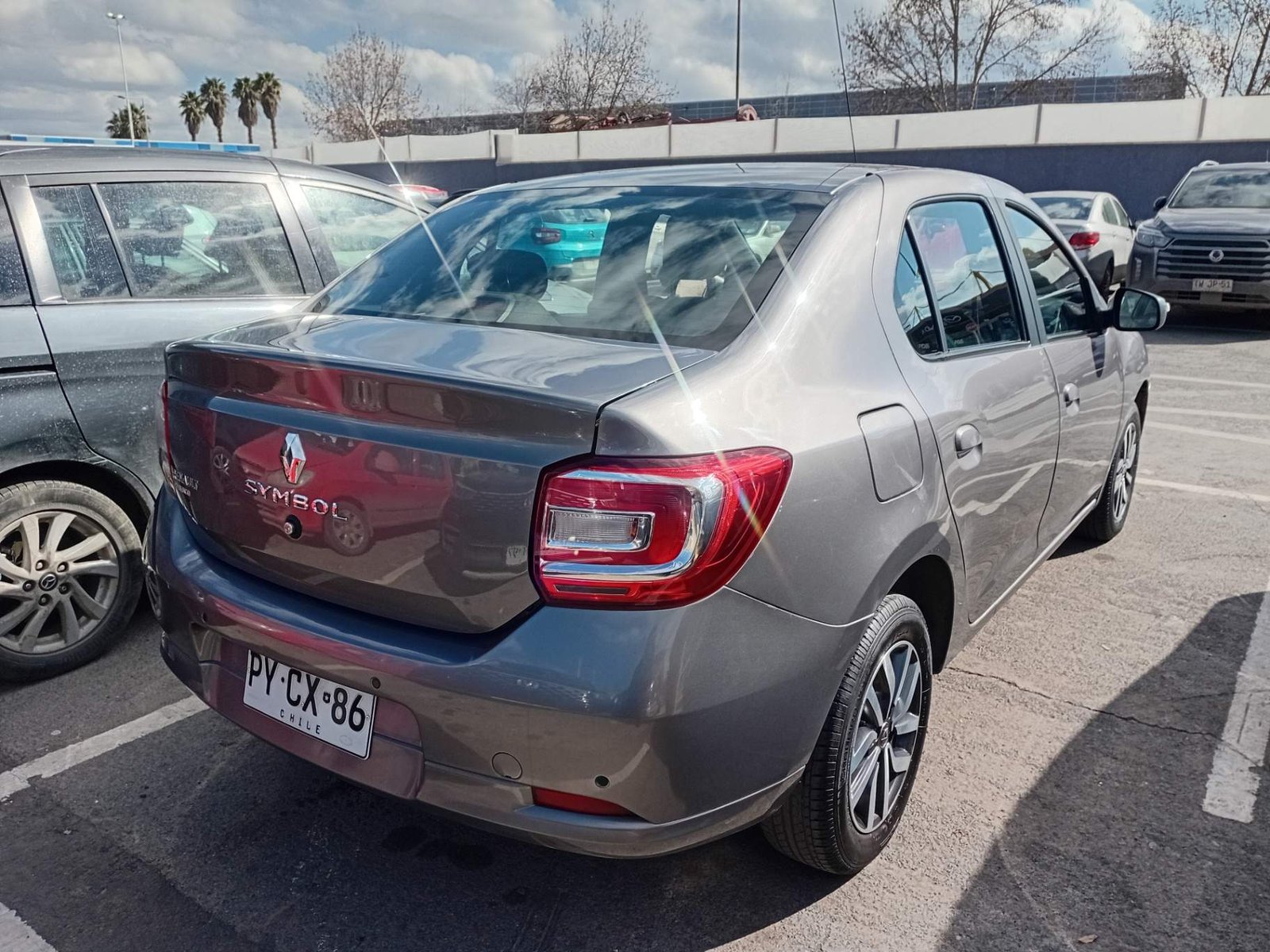Renault Symbol 1.6 Intens Tech 4x2 Mt 4p 2021 - Foto 3 de 4