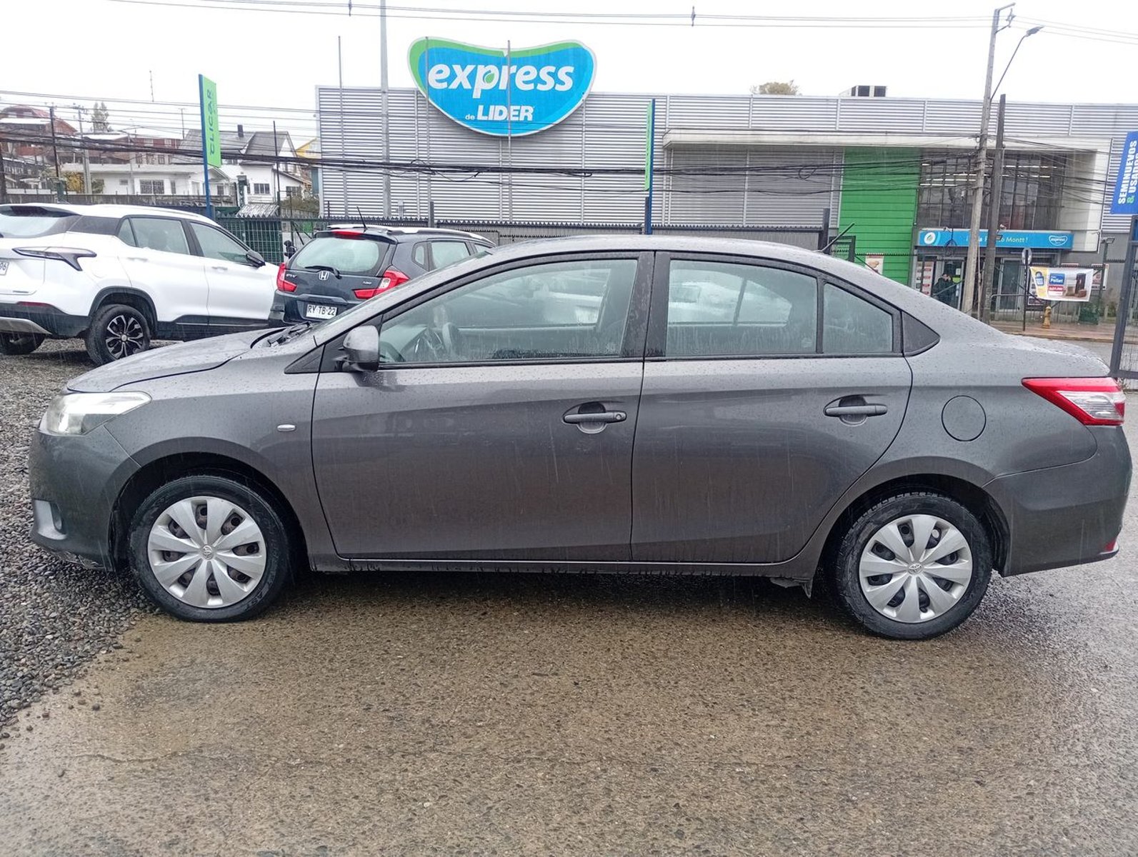 Toyota Yaris 1.5 Gli E 4x2 Mt 4p 2017 - Foto 4 de 8