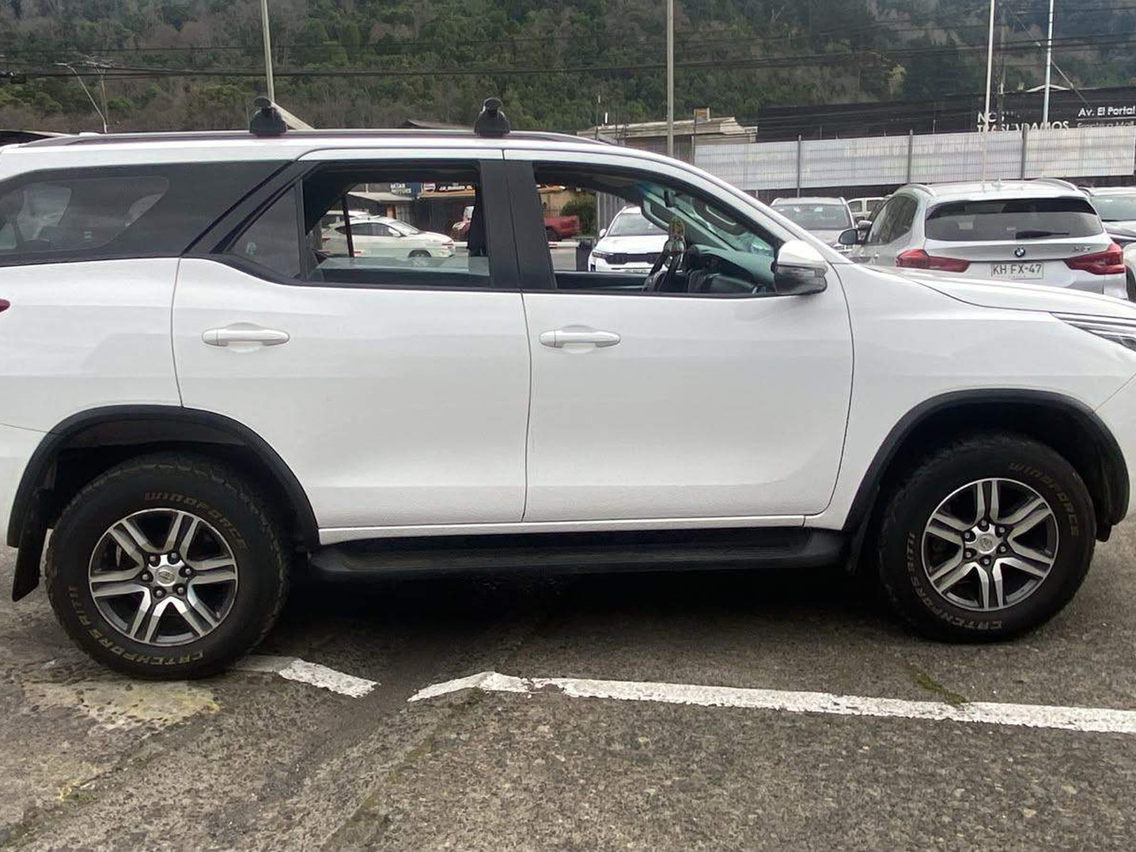 Toyota Fortunner 2.7 Sr5 4x2 At 5p 2022 - Foto 3 de 5