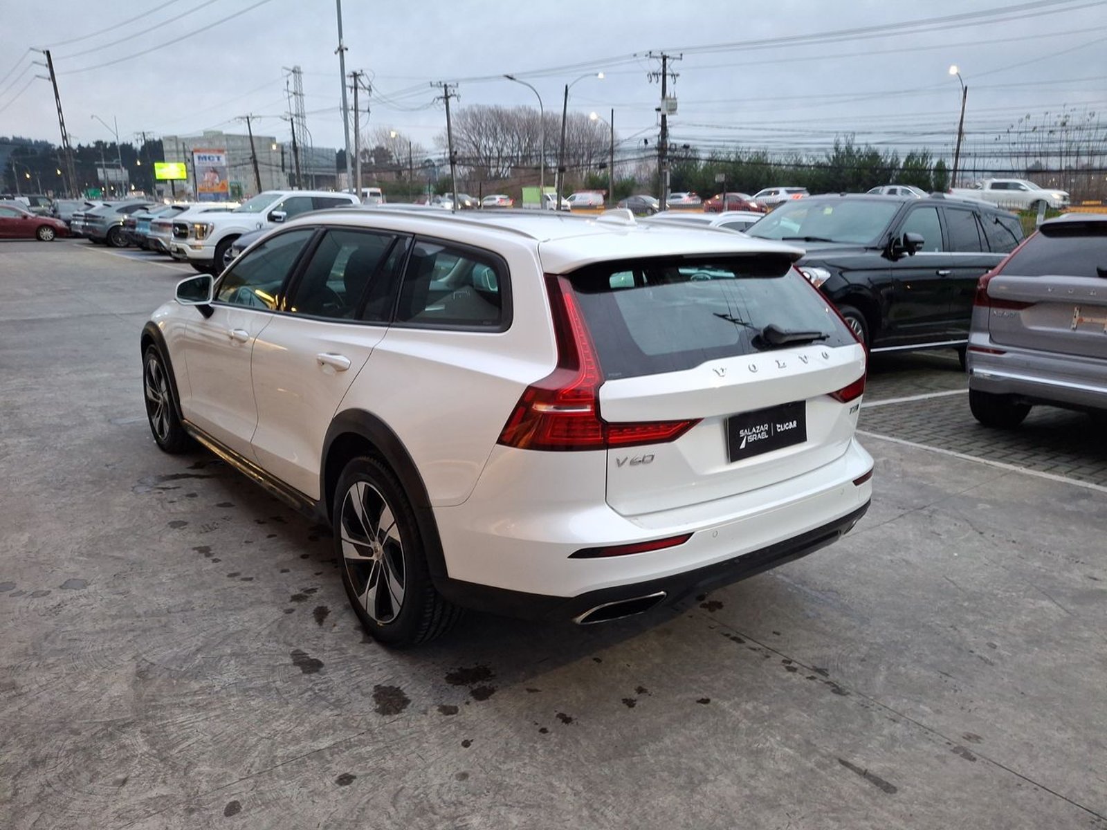 Volvo V60 2.0t Cross Country T5 Momentum Awd At 5p 2021 - Imagen 5 de 8
