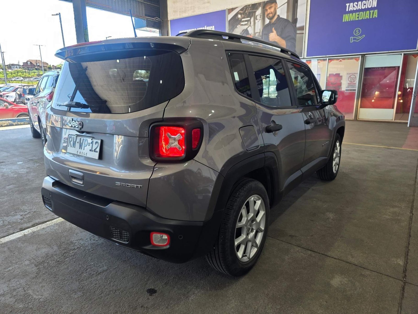 Jeep Renegade 1.8 Sport Lx 4x2 Mt 5p 2022 - Foto 4 de 5