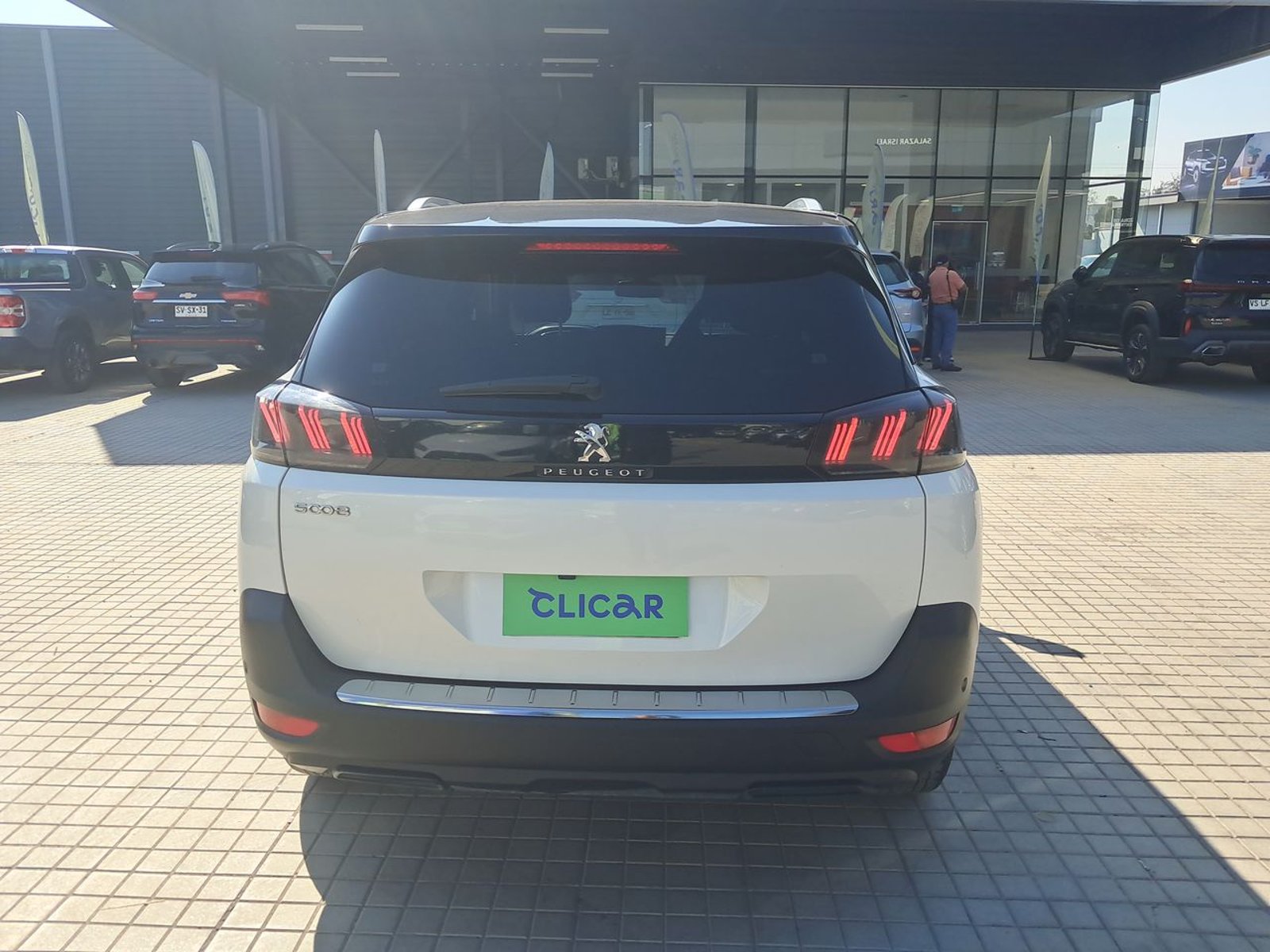 Peugeot 5008 1.5 Allure Pack Bluehdi 130 4x2 Eat8 5p 2024 - Imagen 6 de 8