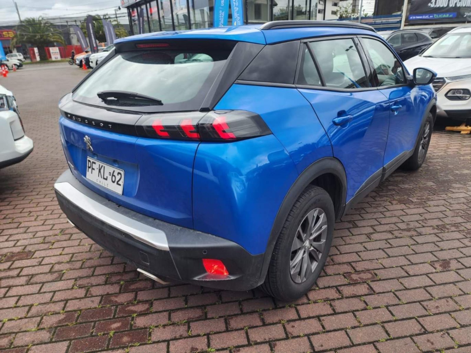 Peugeot 2008 1.2 Active Puretech 4x2 130 Mt 5p 2021 - Foto 4 de 5