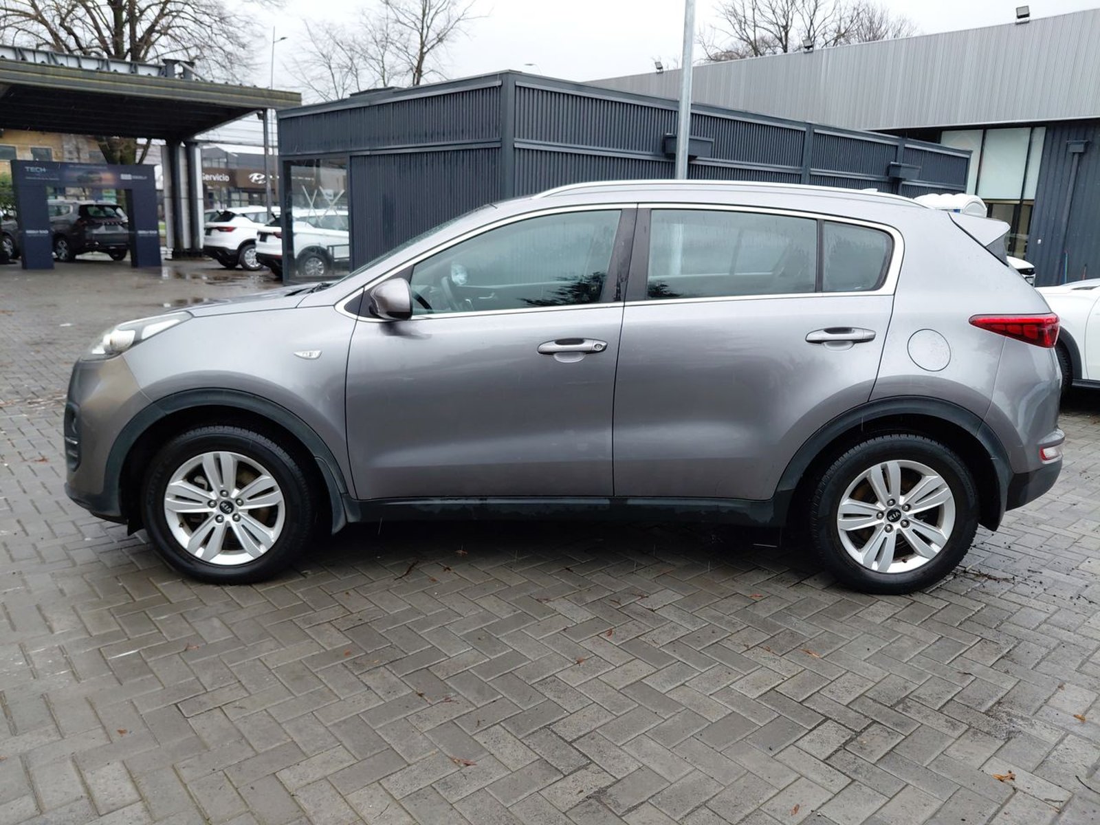 Kia Sportage 2.0 Lx 2wd Ac 6mt 5p 2018 - Foto 4 de 8