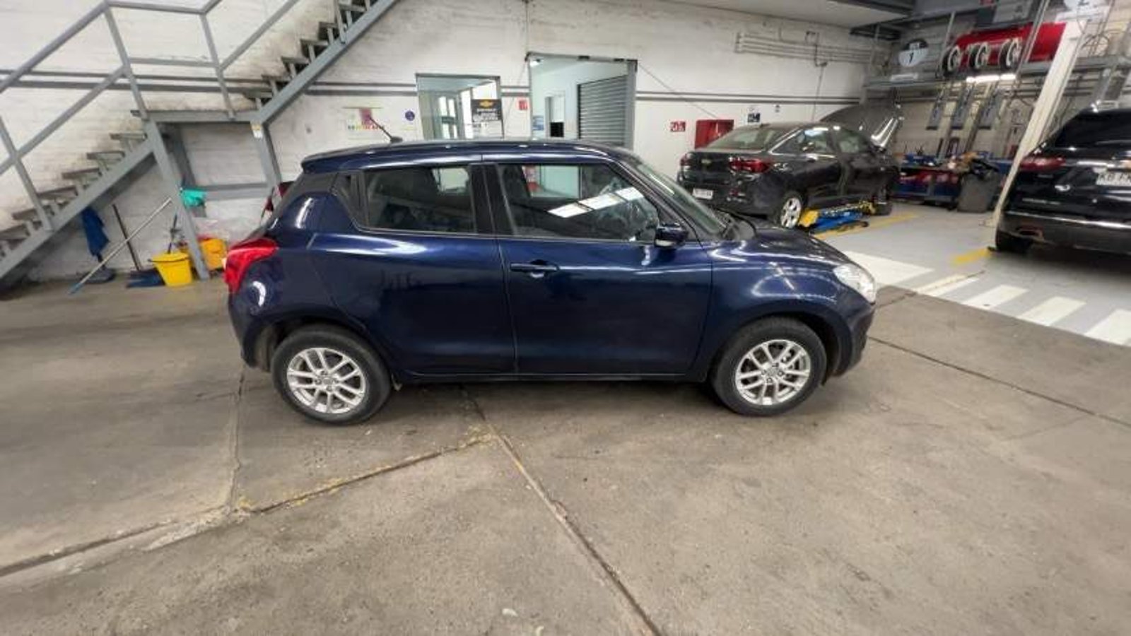 Suzuki Swift 1.2 Gl Sport 4x2 Hb Mt 5p 2022 - Foto 3 de 8