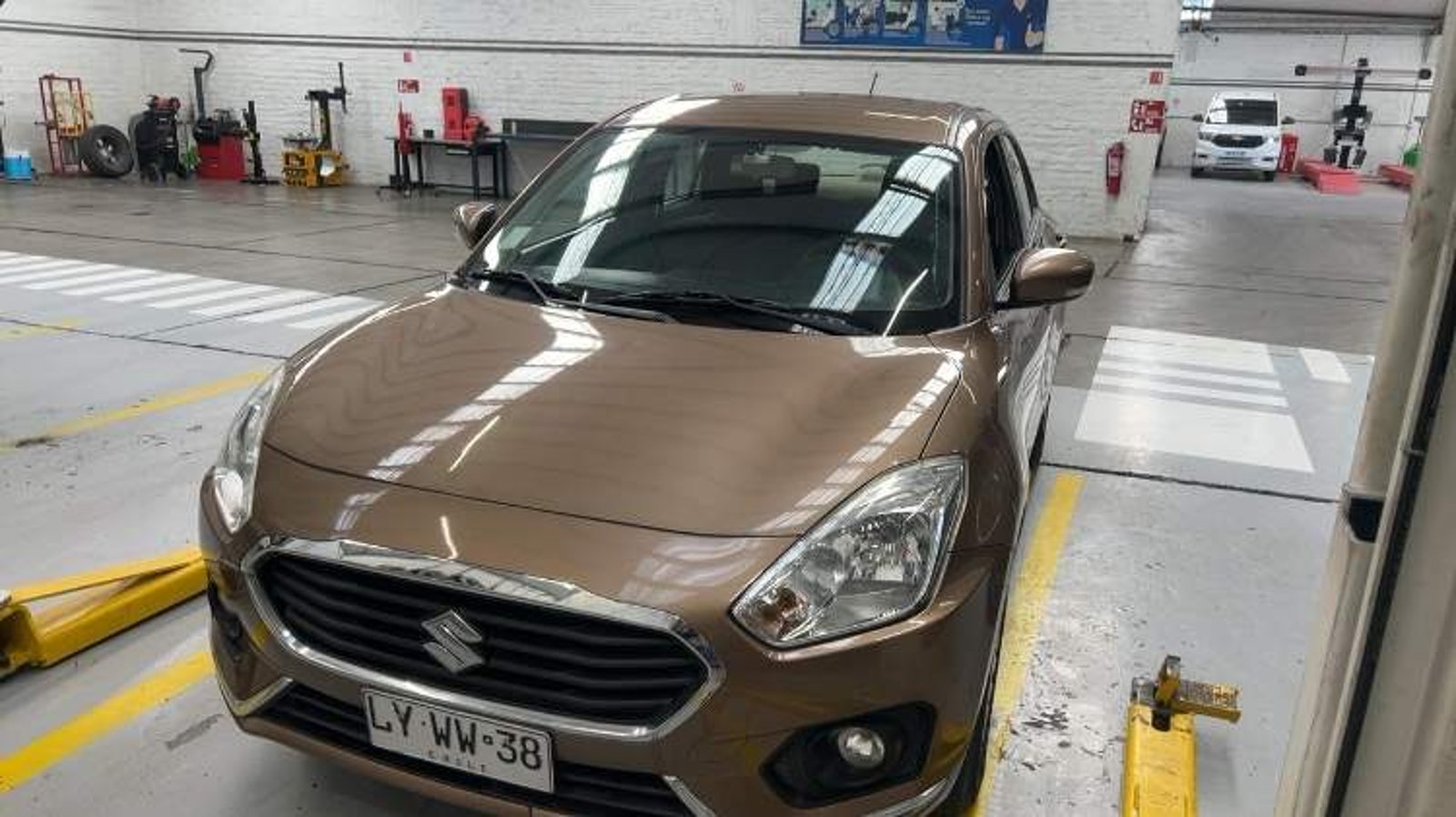 Suzuki Dzire 1.2 Gl Sport 4x2 Mt 4p 2020 - Imagen 6 de 8