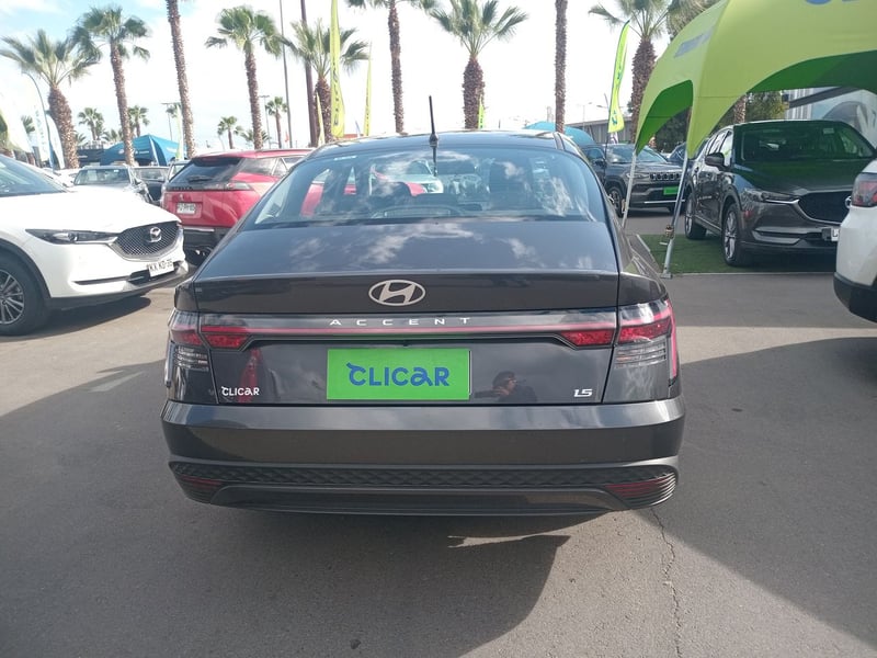 Hyundai Accent 1.5 Plus 4x2 At 4p 2026 - Imagen 5 de 8