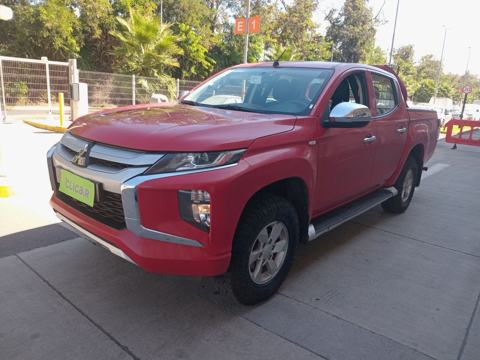 Mitsubishi L200 2.2 Katana Crt Diesel Dob. Cab. 4x4 Mt 4p 2024 - Foto 3 de 8