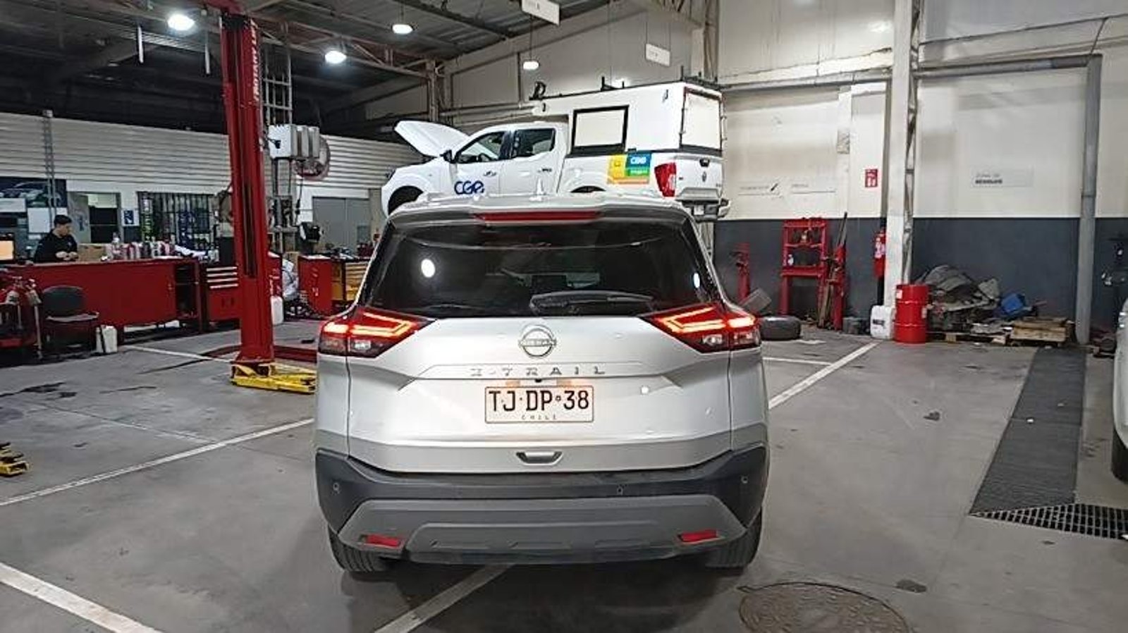 Nissan X-trail 2.5 Sense 4x2 3row Cvt At 5p 2024 - Imagen 5 de 5