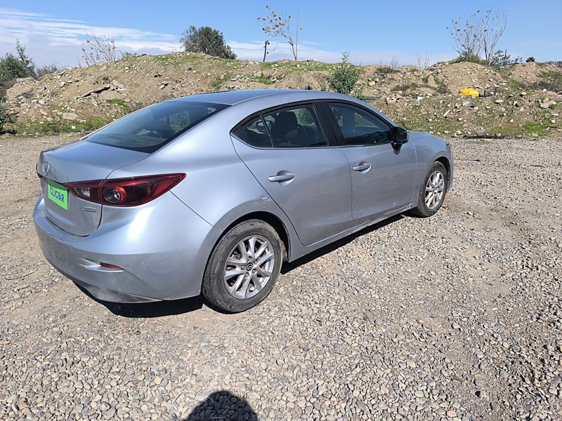 Mazda 3 2.0 V 4x2 Sdn Sunroof 6at 4p 2017 - Imagen 7 de 8