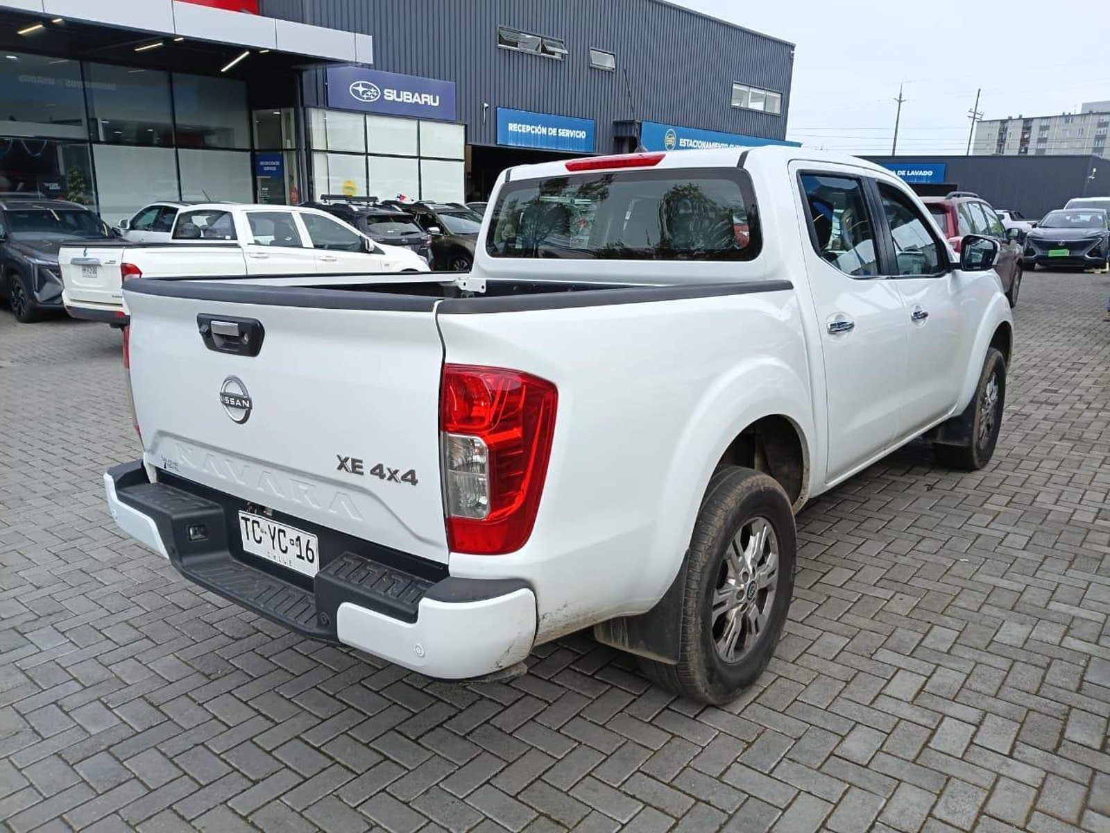 Nissan Navara 2.3d Xe Diesel 4x4 Dob.cab. Mt 4p 2024 - Foto 4 de 5