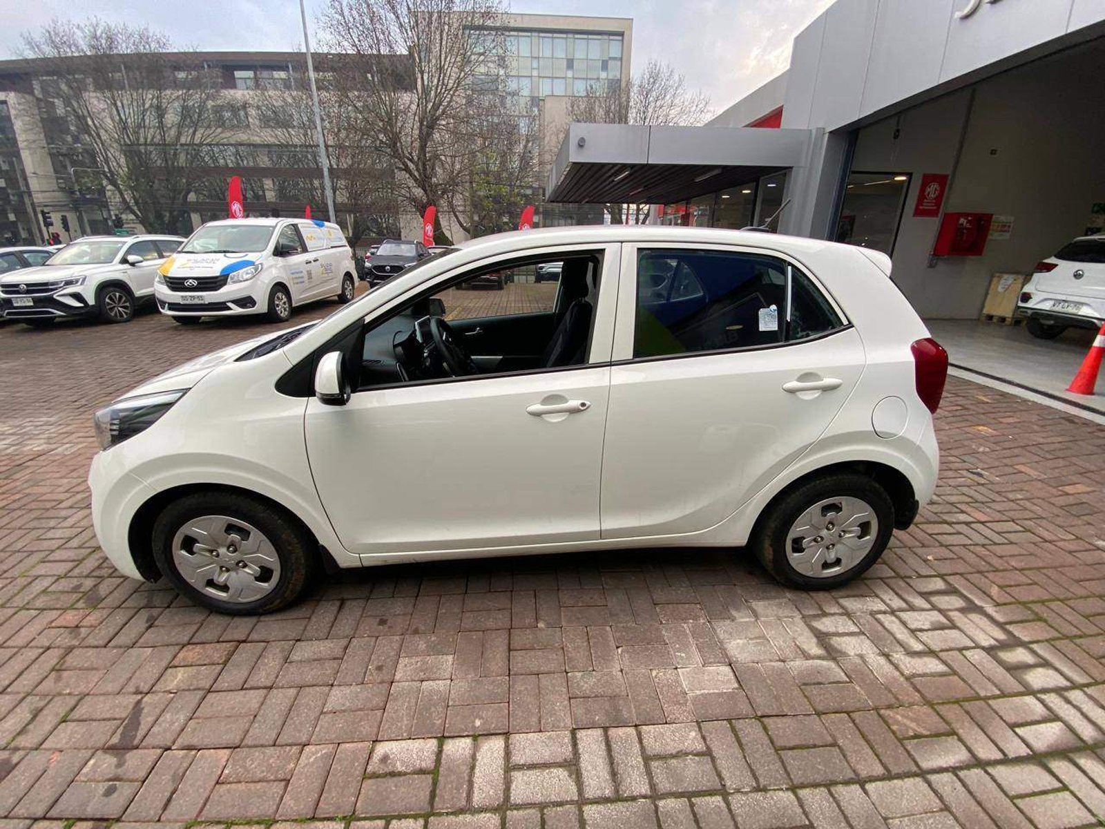 Kia Morning 1.2 Ex 4x2 Hb Ac 5mt 5p 2024 - Imagen 8 de 8